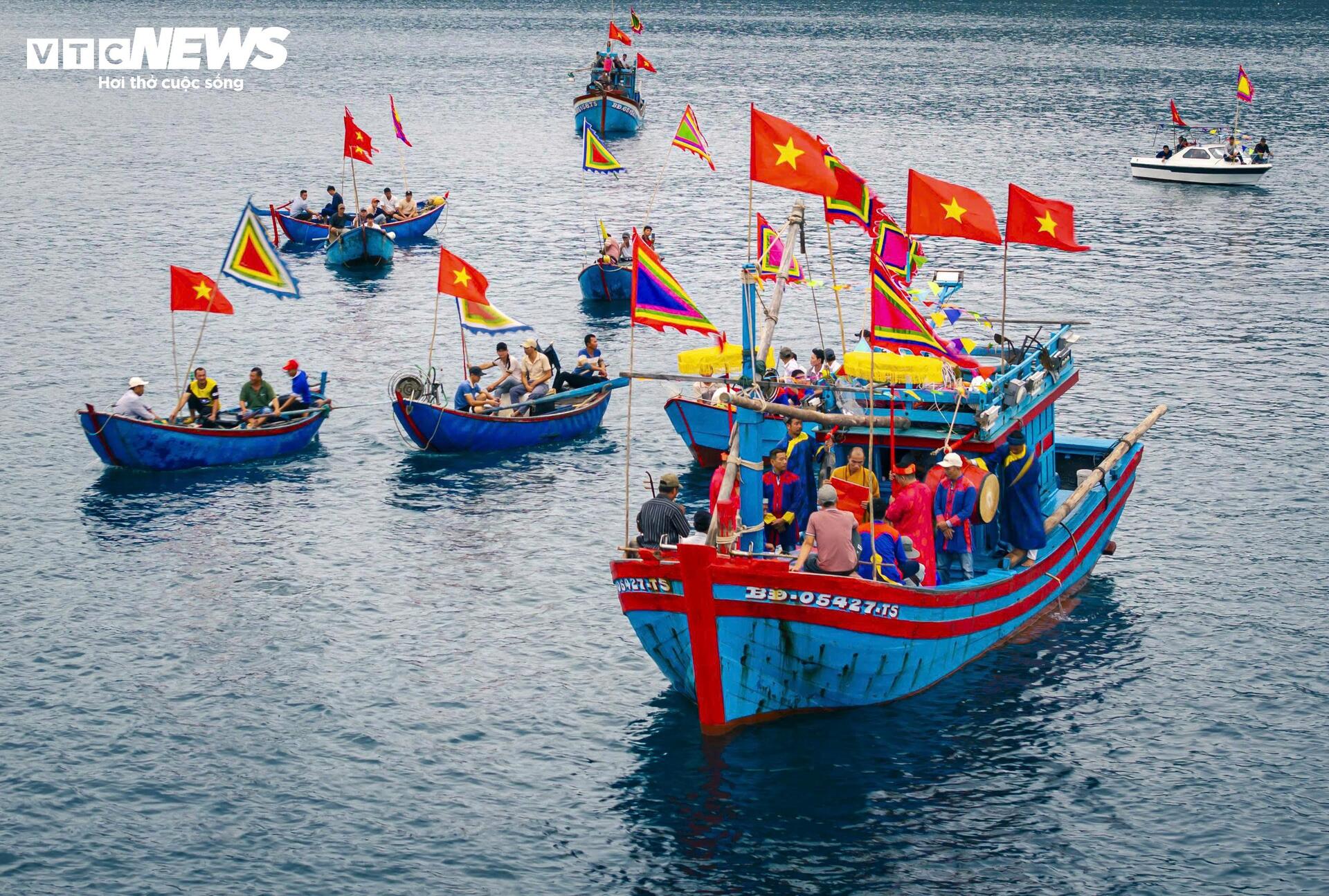 Lễ hội cầu ngư tại Bình Định: Nét đẹp tâm linh bên sóng nước - 9