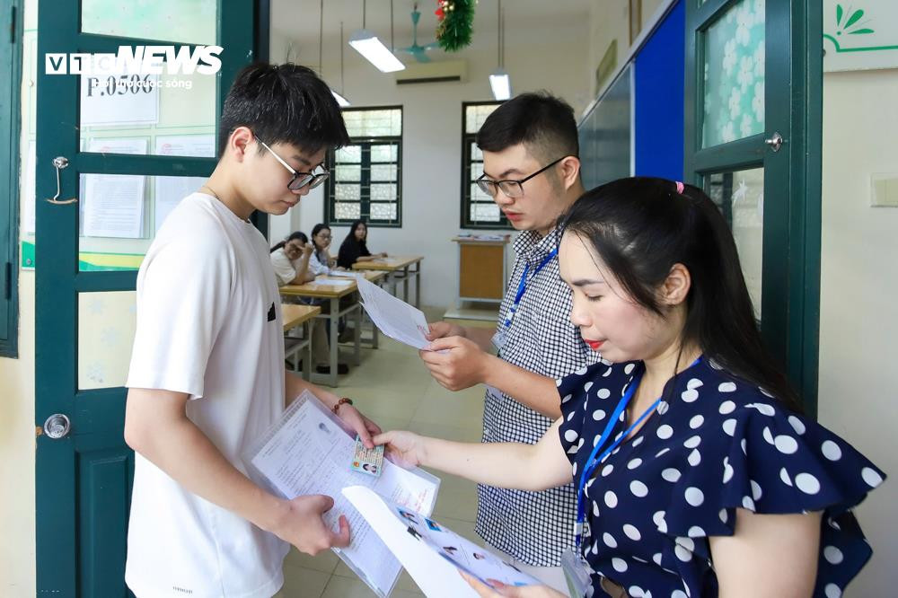 Hơn 1,16 triệu thí sinh bước vào kỳ thi tốt nghiệp THPT lịch sử - 15