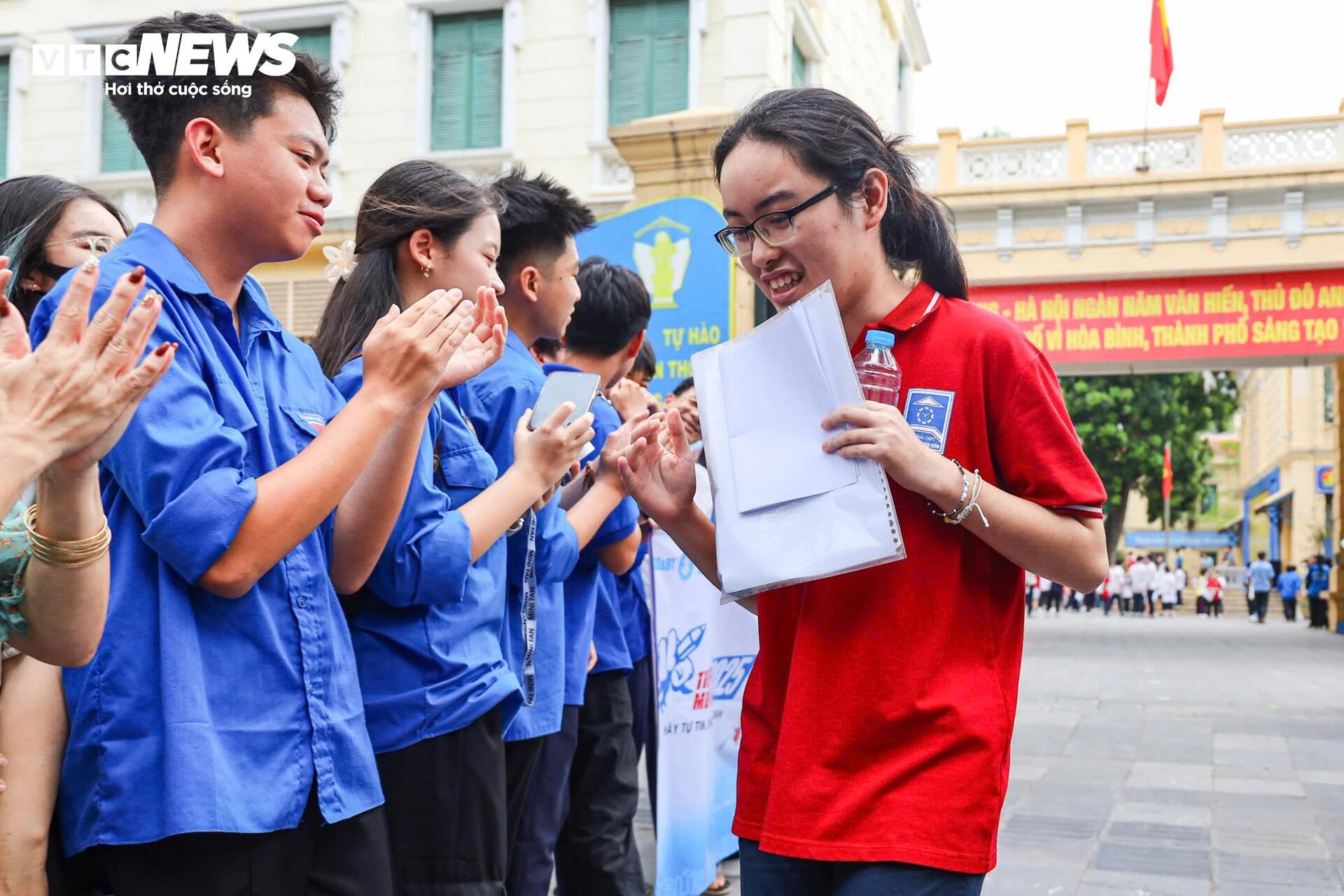 Thí sinh 'vỗ ngực đôm đốp' tự tin đạt 9 điểm môn Văn tốt nghiệp - 11