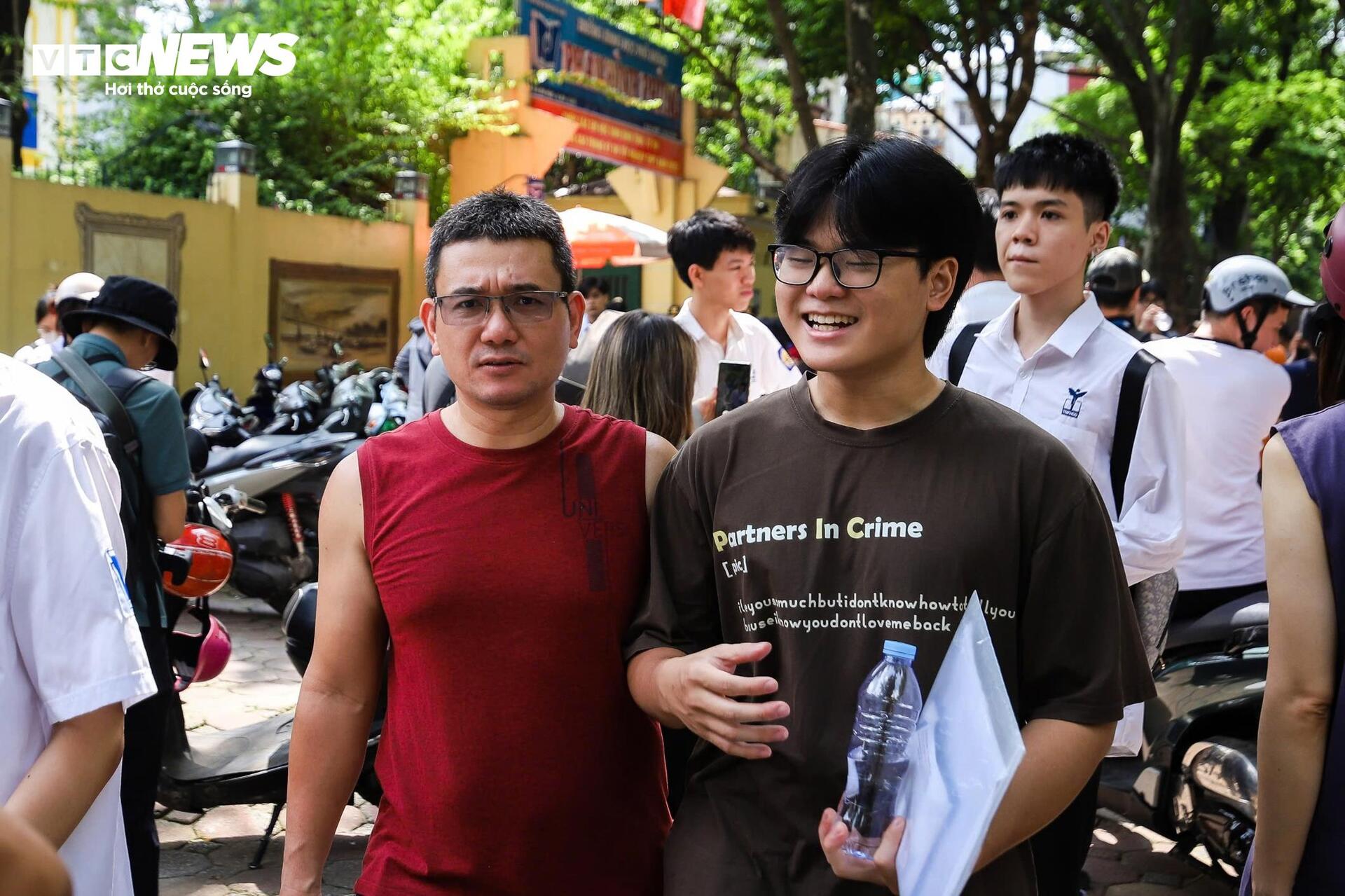 Thí sinh 'vỗ ngực đôm đốp' tự tin đạt 9 điểm môn Văn tốt nghiệp - 4