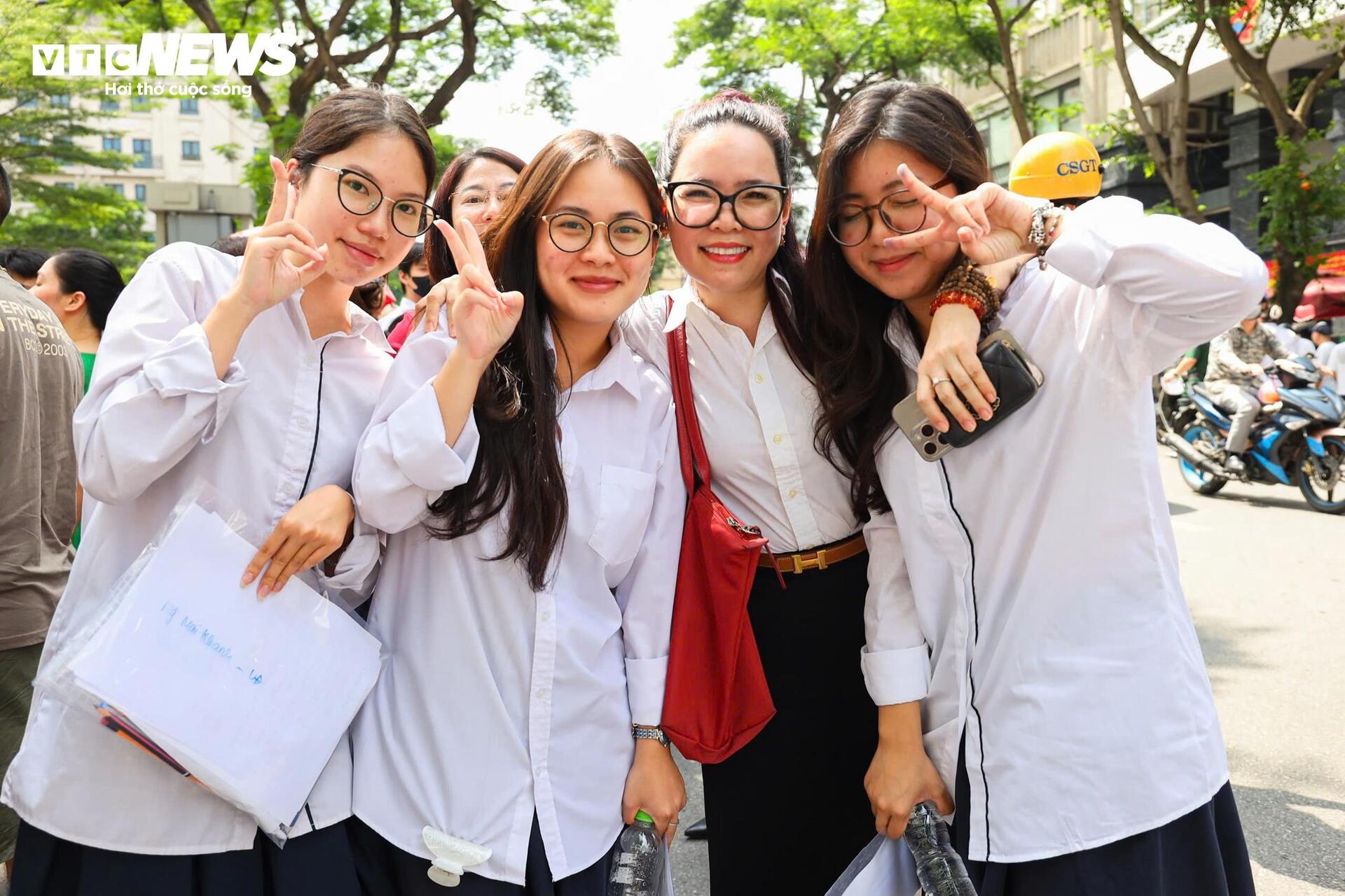 Thí sinh 'vỗ ngực đôm đốp' tự tin đạt 9 điểm môn Văn tốt nghiệp - 6
