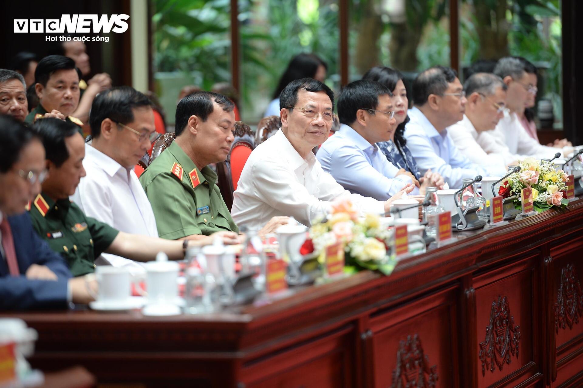 Thủ tướng dự Hội nghị Quân chính toàn quân 6 tháng đầu năm 2025 - 6