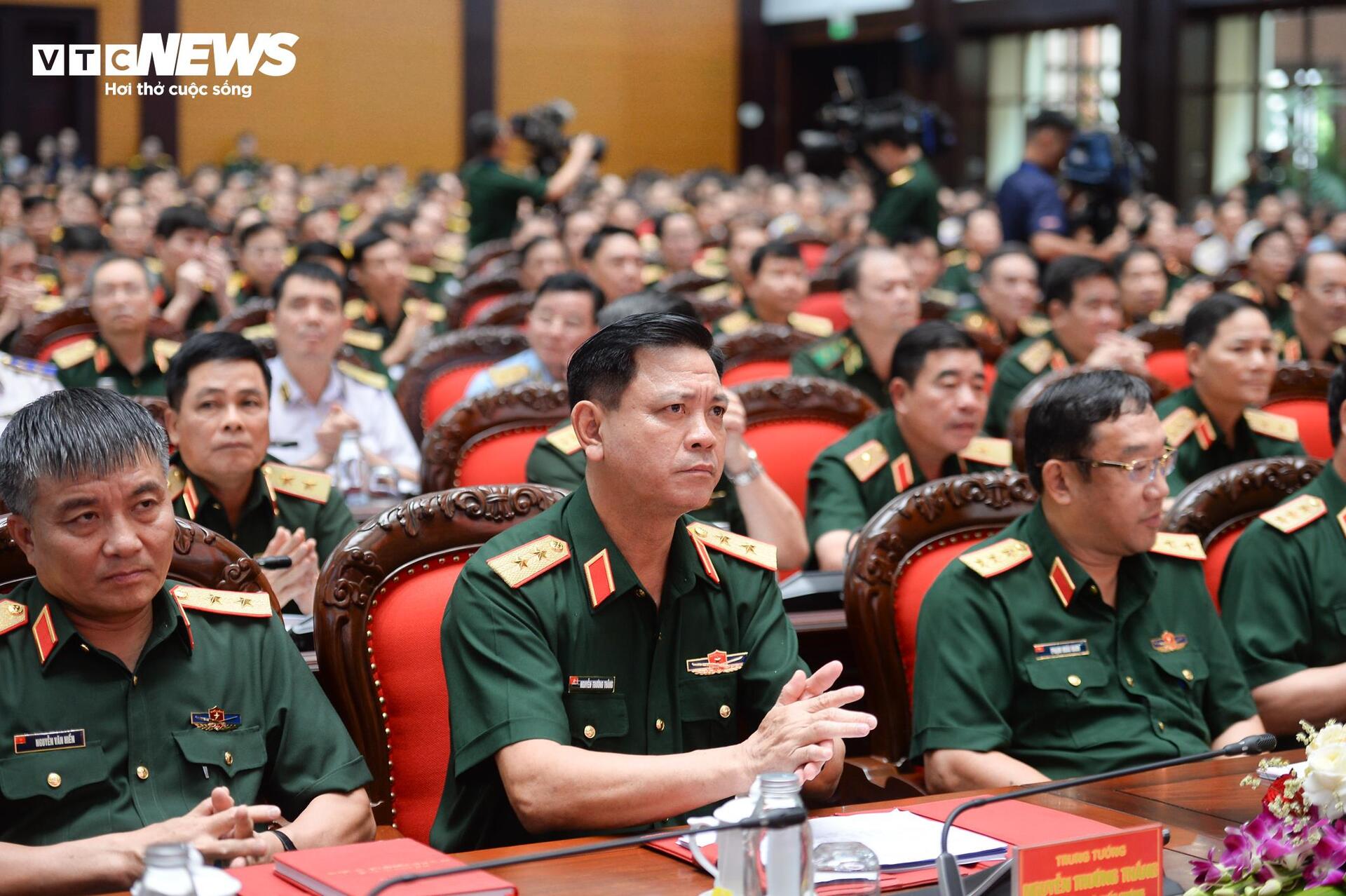 Thủ tướng dự Hội nghị Quân chính toàn quân 6 tháng đầu năm 2025 - 7