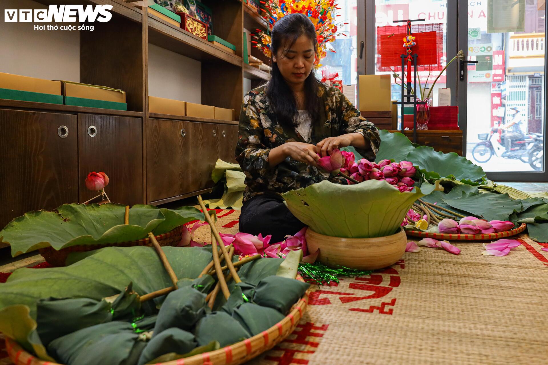តើតម្លៃពិសេសបំផុតហាណូយដែលមានតម្លៃជាងលានដុង/ ការចំណាយតាមវិធីណា? - វ