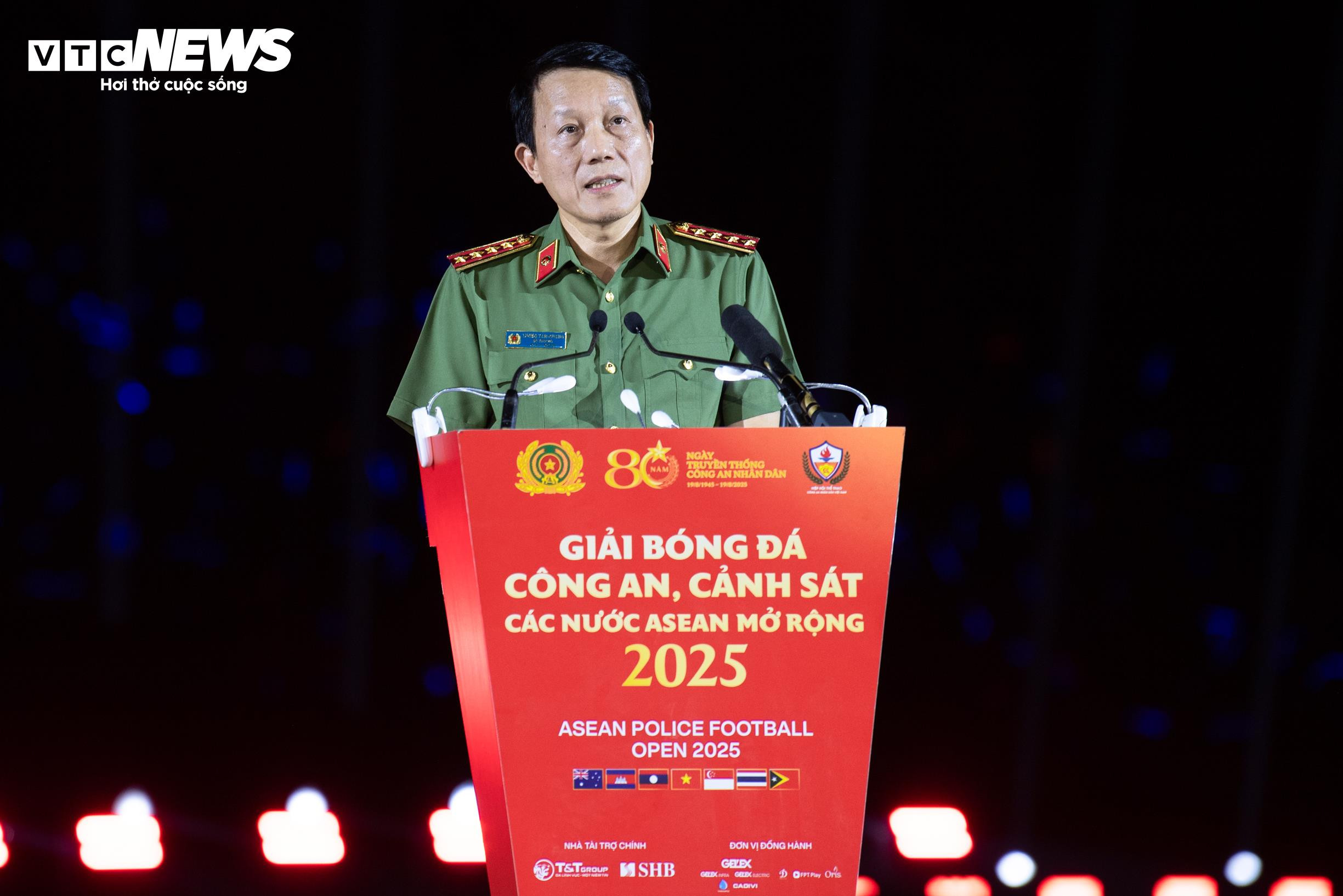 Thủ tướng Phạm Minh Chính dự lễ khai mạc giải bóng đá Công an, Cảnh sát ASEAN - 2