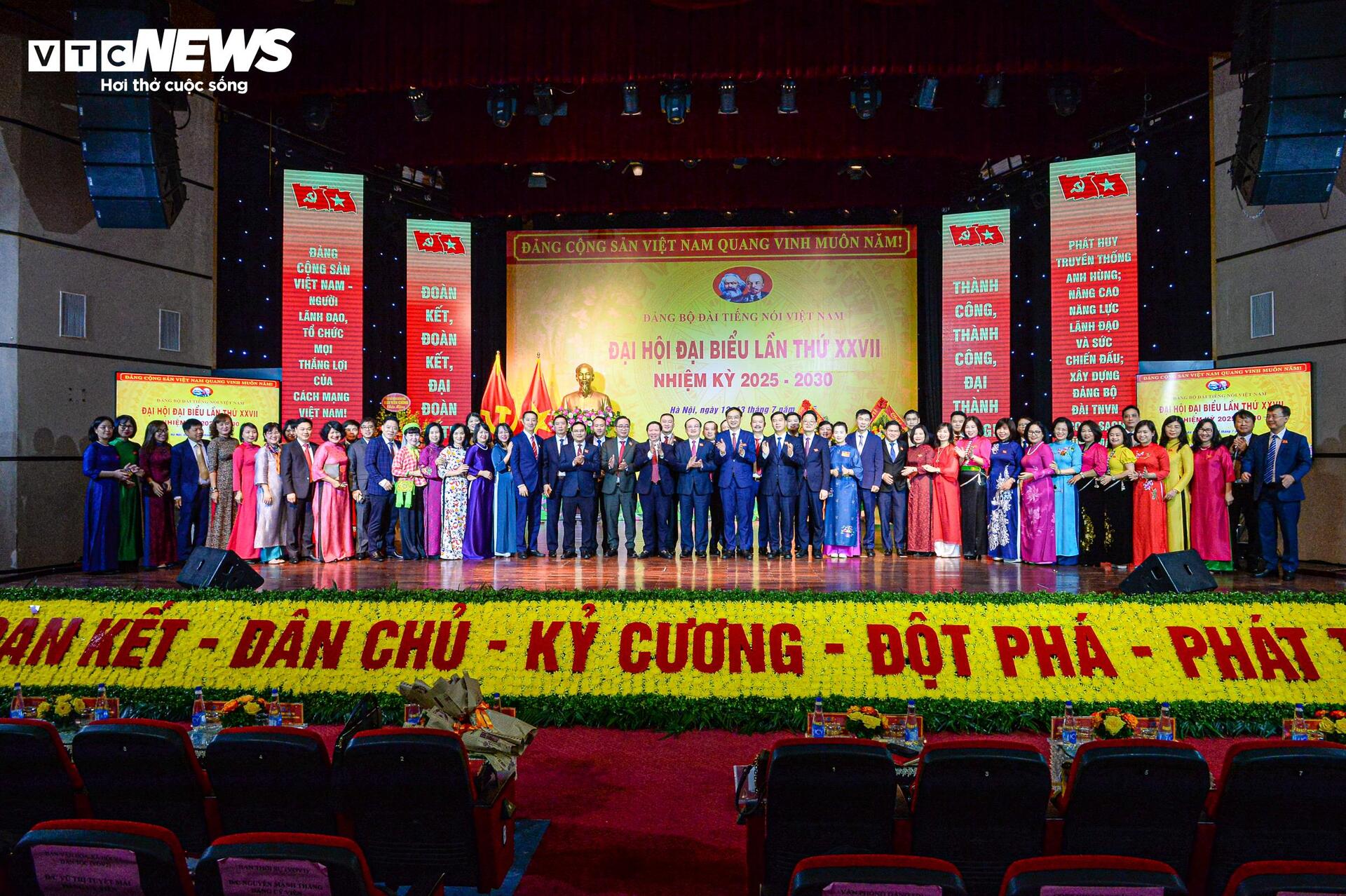 Toàn cảnh Đại hội Đại biểu Đảng bộ VOV lần thứ XXVII, nhiệm kỳ 2025-2030 - 12