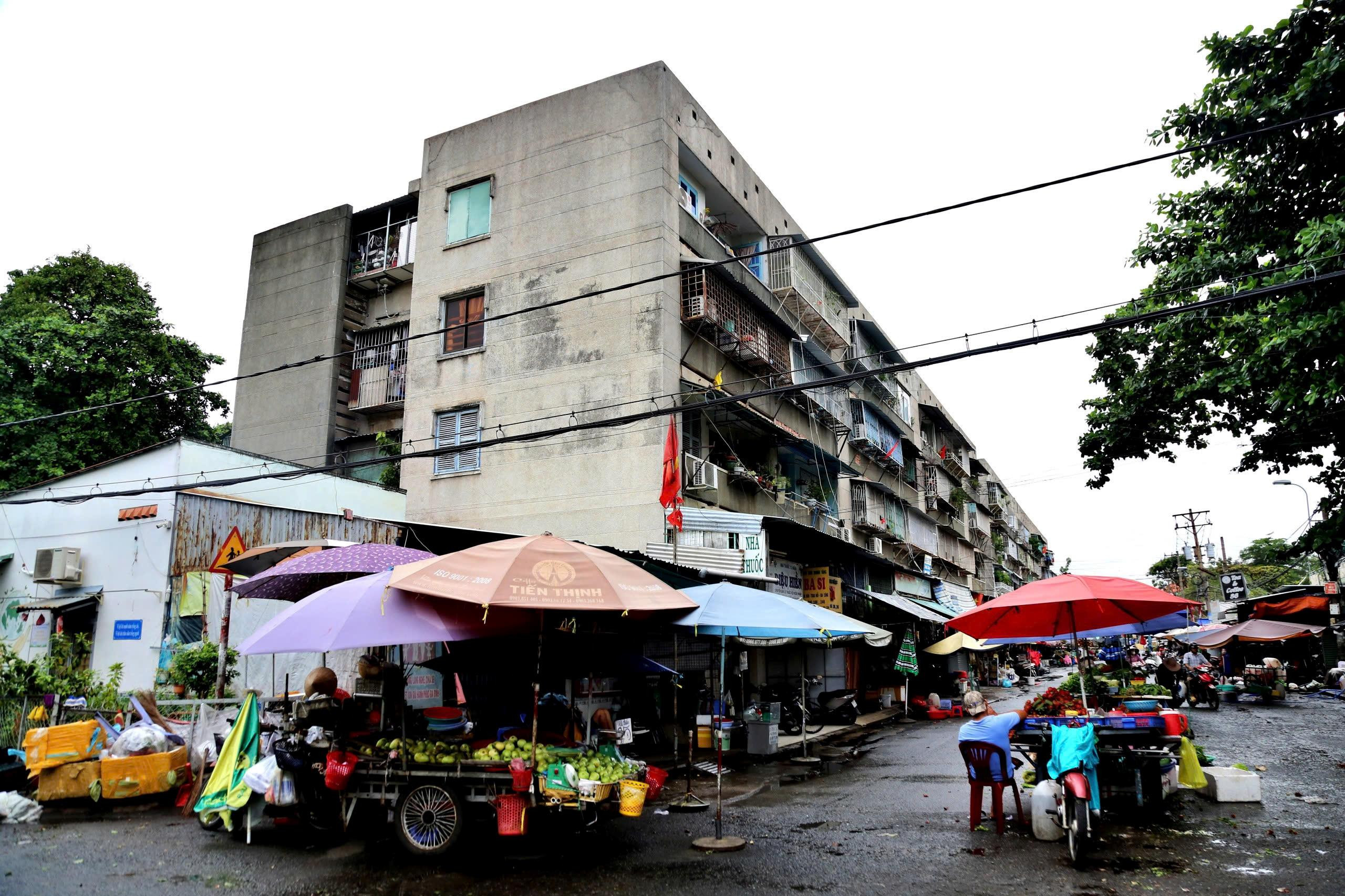 Giải bài toán 'mắc kẹt' chung cư cũ nát ở TP.HCM - 2