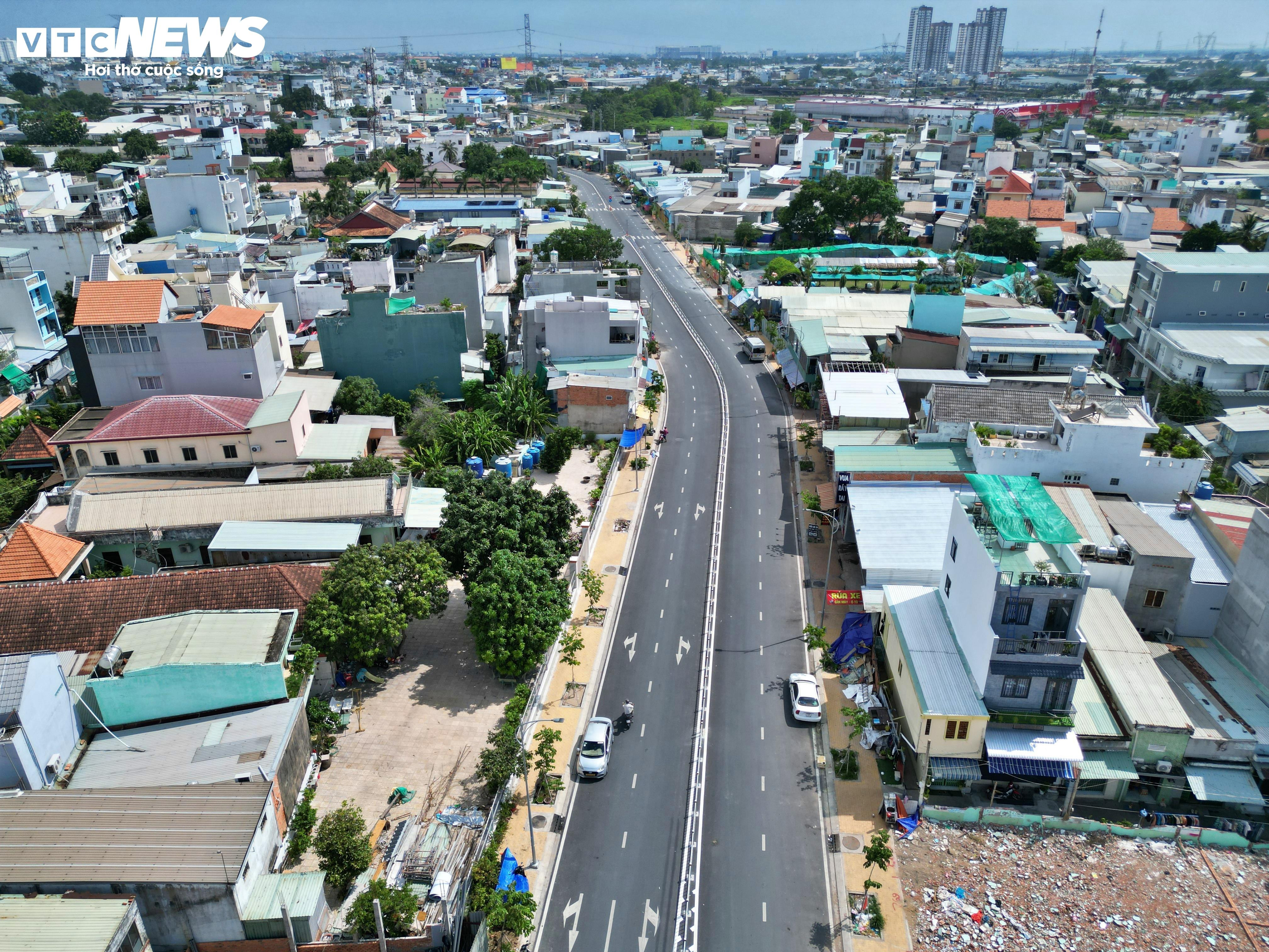 Rạch chống ngập thành đường sau 4 năm cải tạo ở TP.HCM - 2