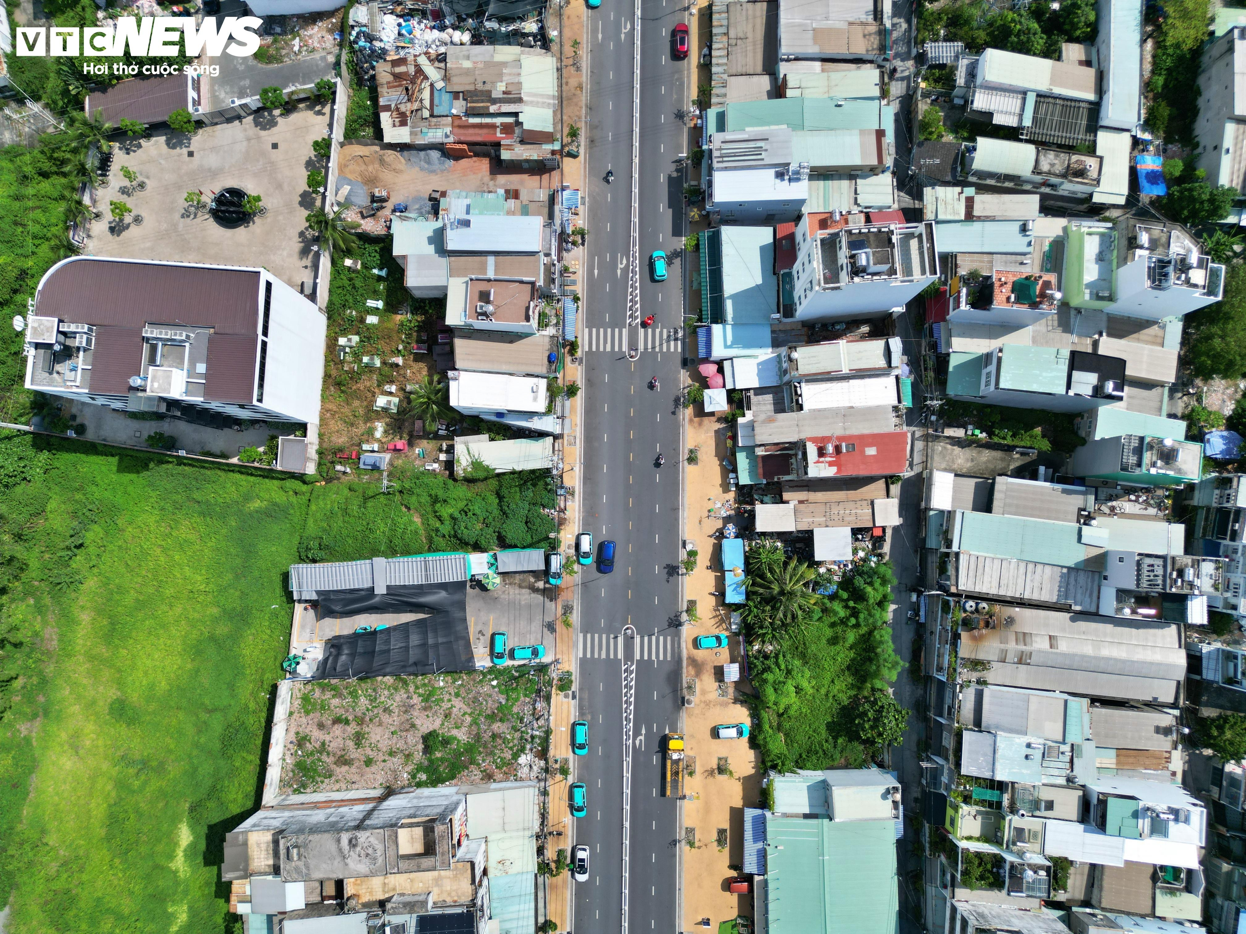 Rạch chống ngập thành đường sau 4 năm cải tạo ở TP.HCM - 10