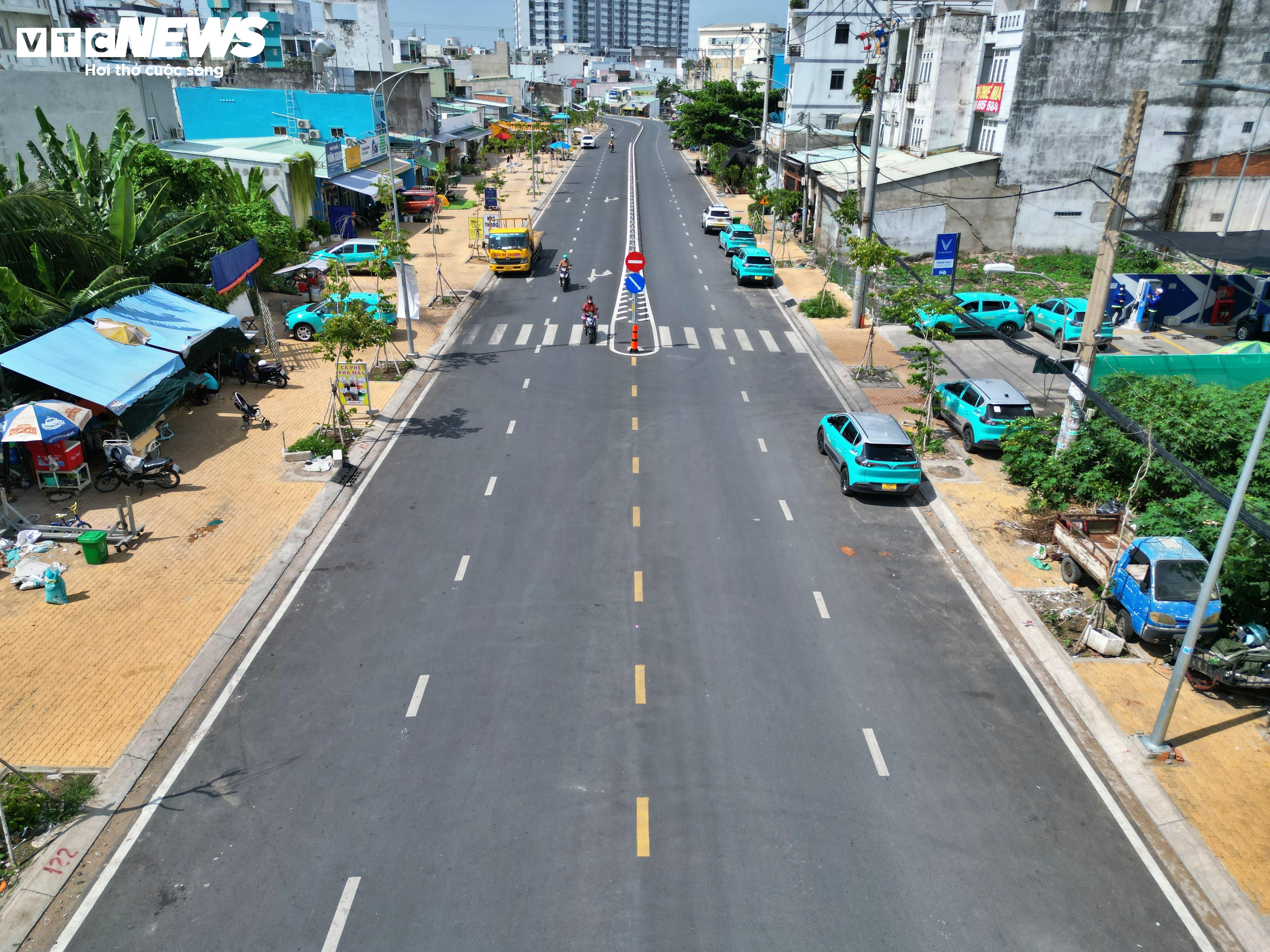 Rạch chống ngập thành đường sau 4 năm cải tạo ở TP.HCM - 13