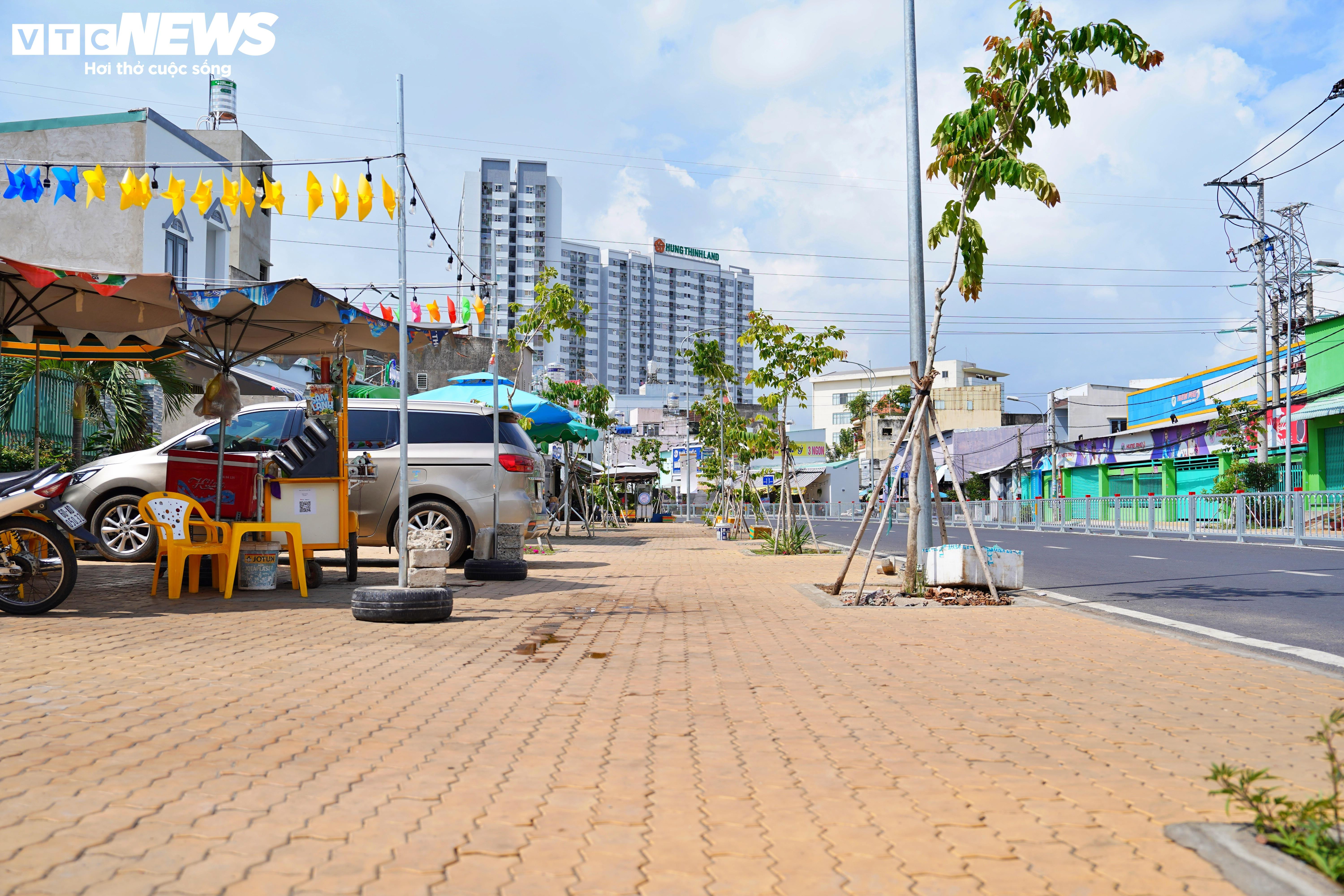 Rạch chống ngập thành đường sau 4 năm cải tạo ở TP.HCM - 7