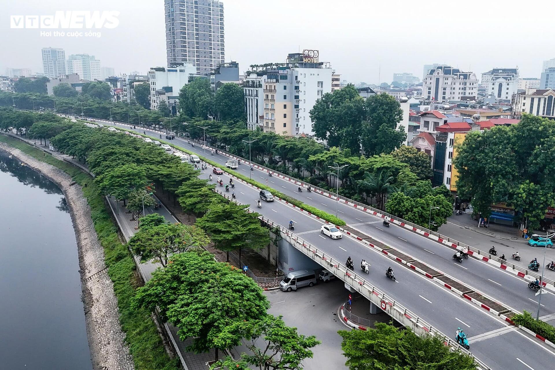 Cận cảnh tuyến đường Vành đai 1 cấm xe máy xăng từ tháng 7/2026 - 8
