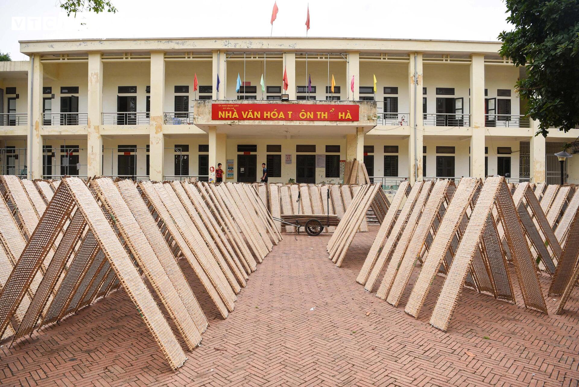 Khám phá nghề truyền thống bánh đa nem Thổ Hà ở Bắc Ninh - 1