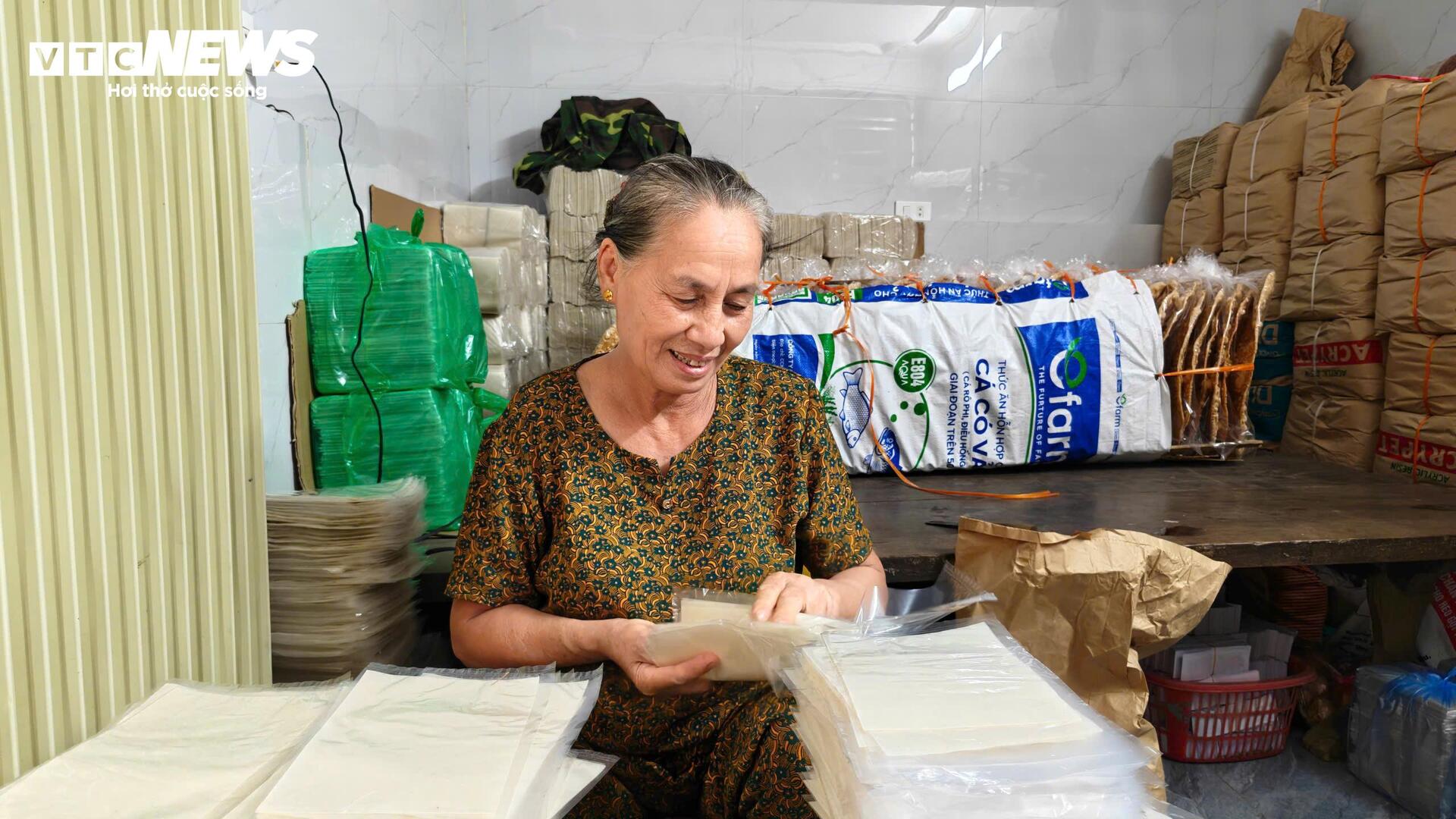 Khám phá nghề truyền thống bánh đa nem Thổ Hà ở Bắc Ninh - 15