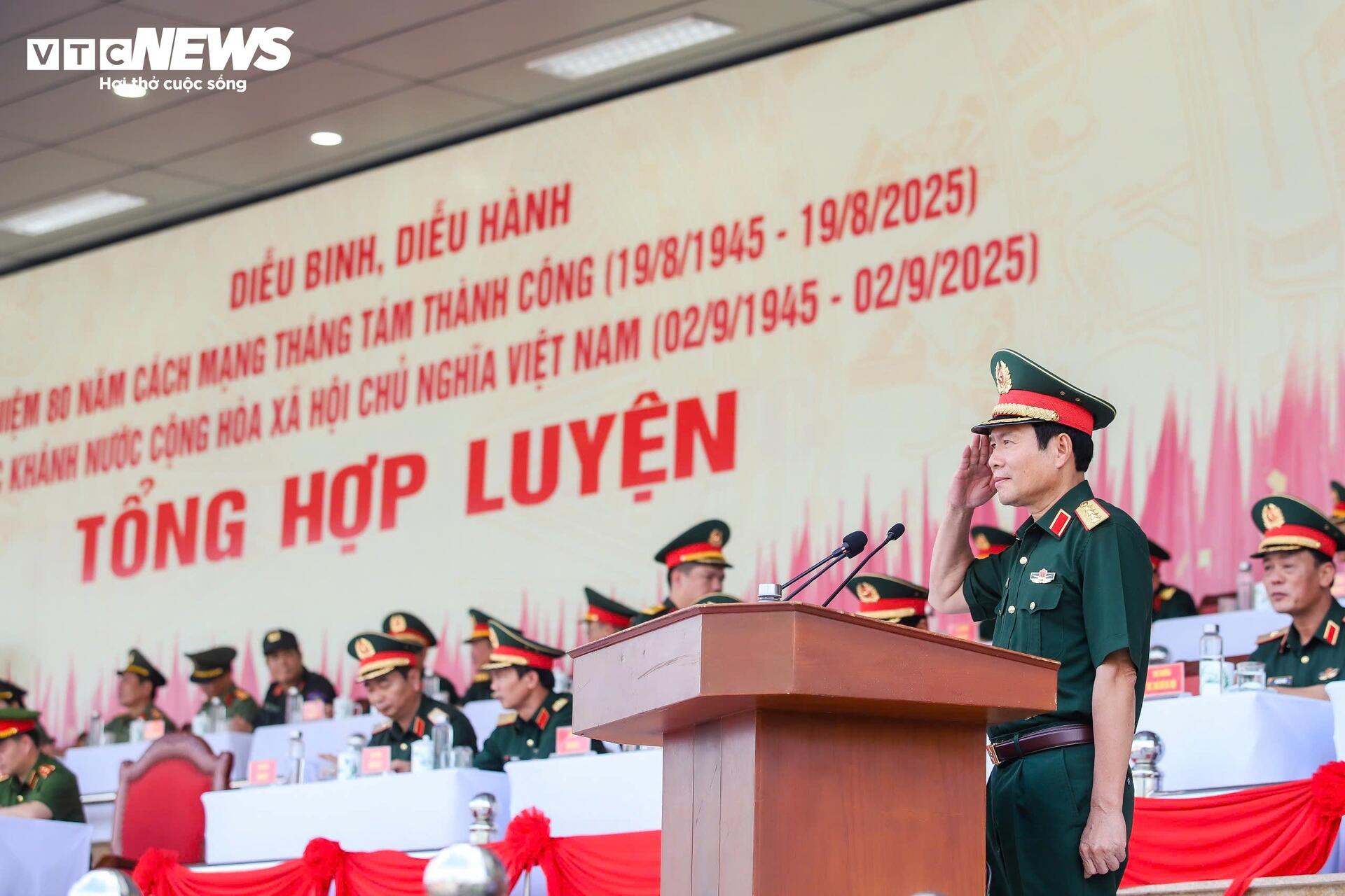 Ấn tượng màn tổng hợp luyện của hơn 15.600 chiến sĩ quân đội, công an - 3