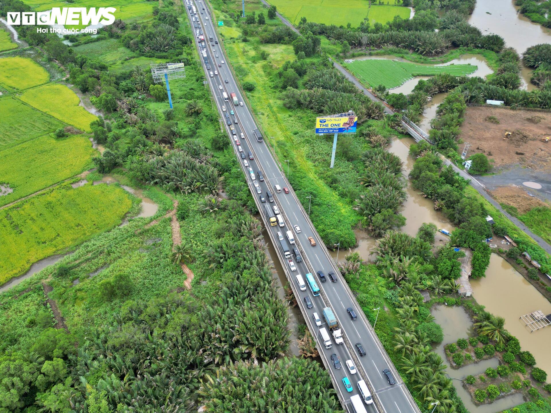 Sửa cao tốc Long Thành, nhiều tuyến đường ở TP.HCM, Đồng Nai kẹt xe kéo dài - 10
