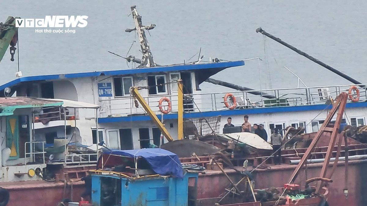 Фотографии внутри круизного лайнера в Грин-Бей после аварии, в которой погибло 36 человек - 7