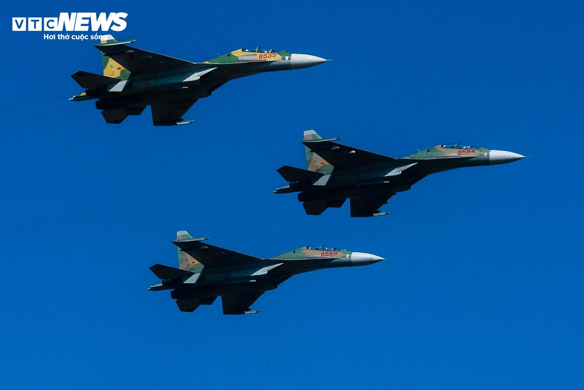 Một ngày thầm lặng của kỹ thuật viên không quân bên chiến đấu cơ Su-30MK2 - 16