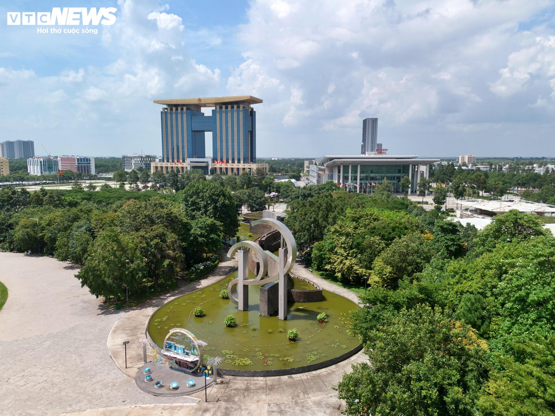 Cận cảnh 'siêu' phường có nhiều khu công nghiệp nhất cả nước - 16