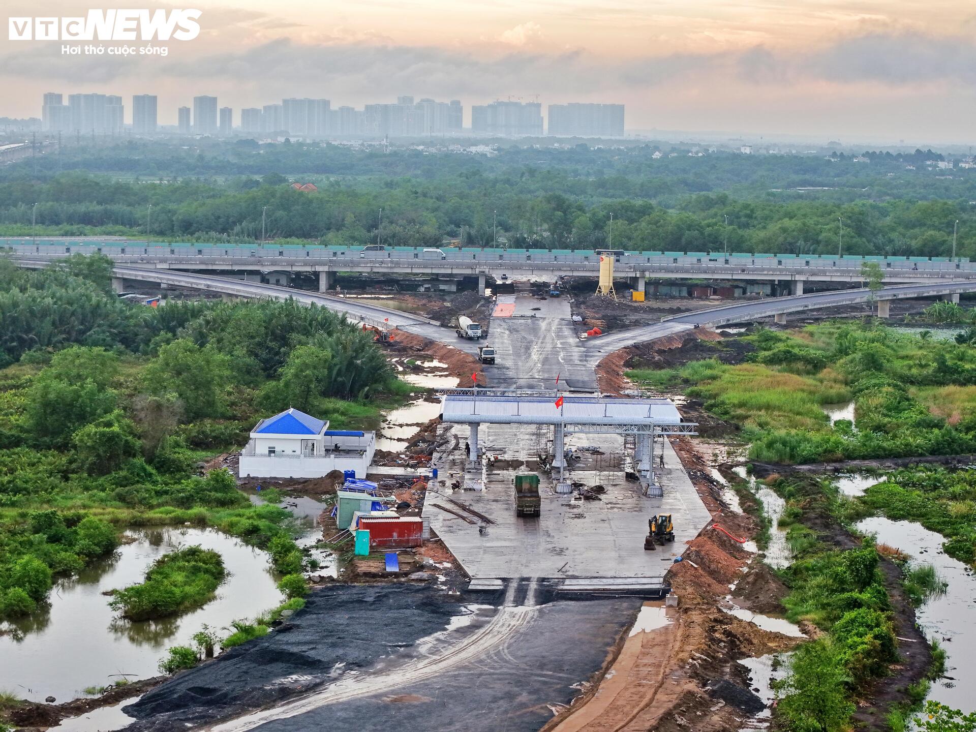 Cầu lớn nhất Vành đai 3 TP.HCM sắp thông xe, giảm tải cho cao tốc Long Thành - 7