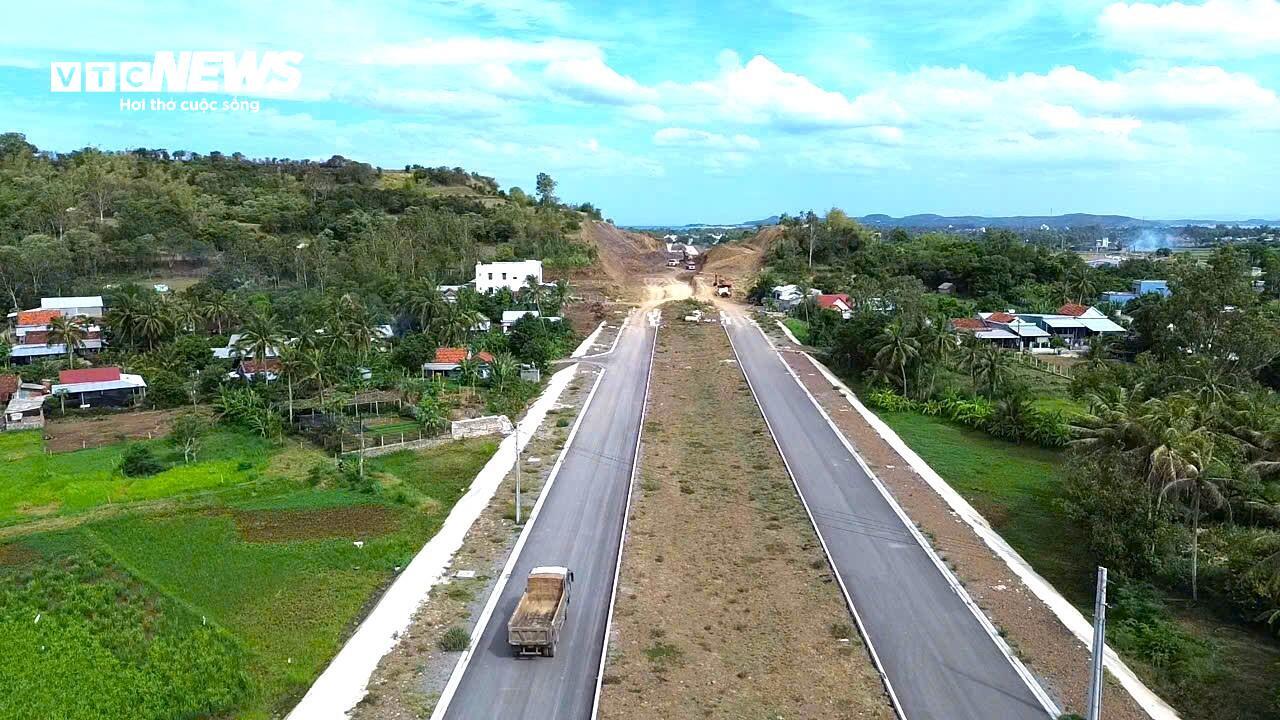 Dự án đường ven biển Đắk Lắk sau hơn 1 năm khởi công giờ ra sao? - 6
