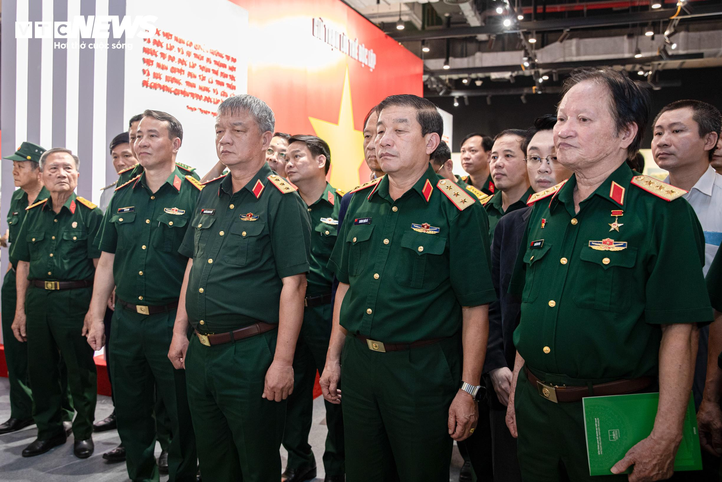 Triển lãm 'Giữ trọn lời thề độc lập' ứng dụng AR đưa lịch sử đến gần giới trẻ - 2