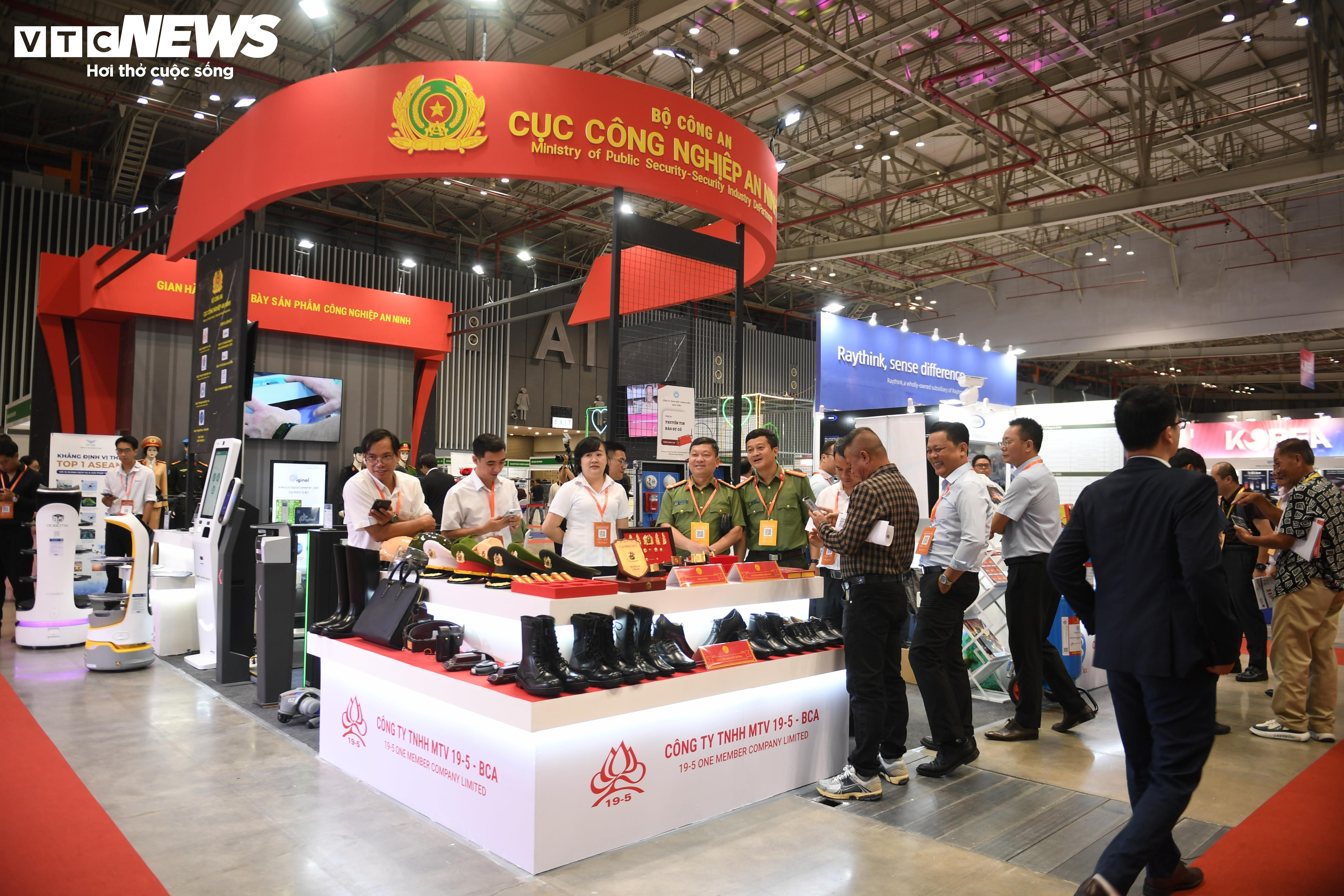 Thủ tướng dự diễn đàn PCCC, kêu gọi xây dựng xã hội an toàn, giảm rủi ro - 7