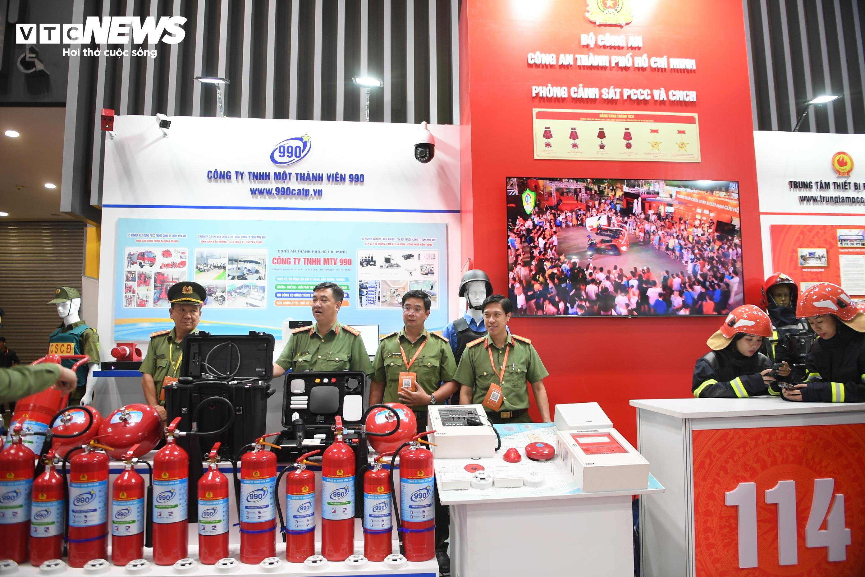 Thủ tướng dự diễn đàn PCCC, kêu gọi xây dựng xã hội an toàn, giảm rủi ro - 5