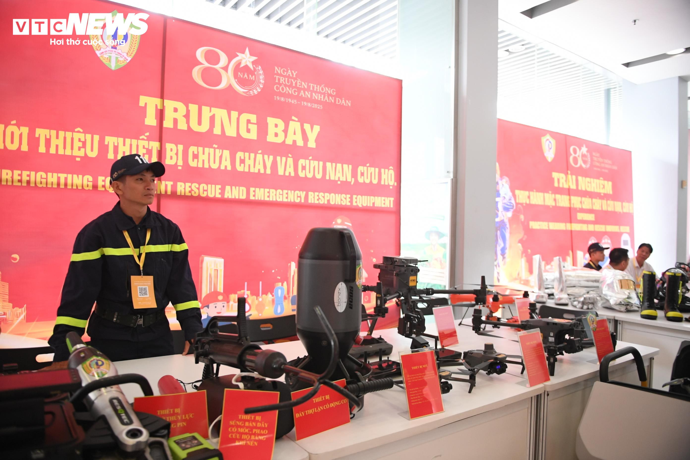 Thủ tướng dự diễn đàn PCCC, kêu gọi xây dựng xã hội an toàn, giảm rủi ro - 3