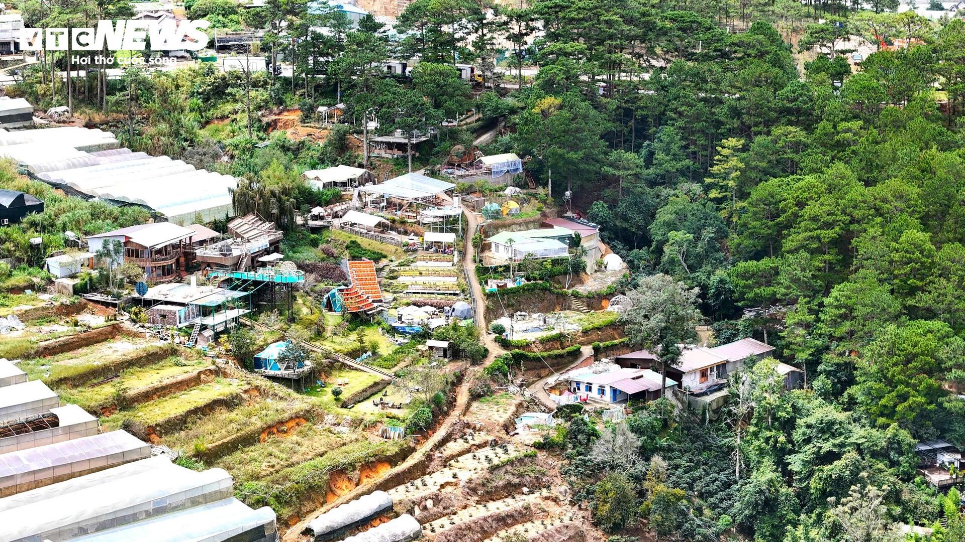 Những quán cà phê chênh vênh mùa mưa, sạt lở rình rập ở Đà Lạt - 10