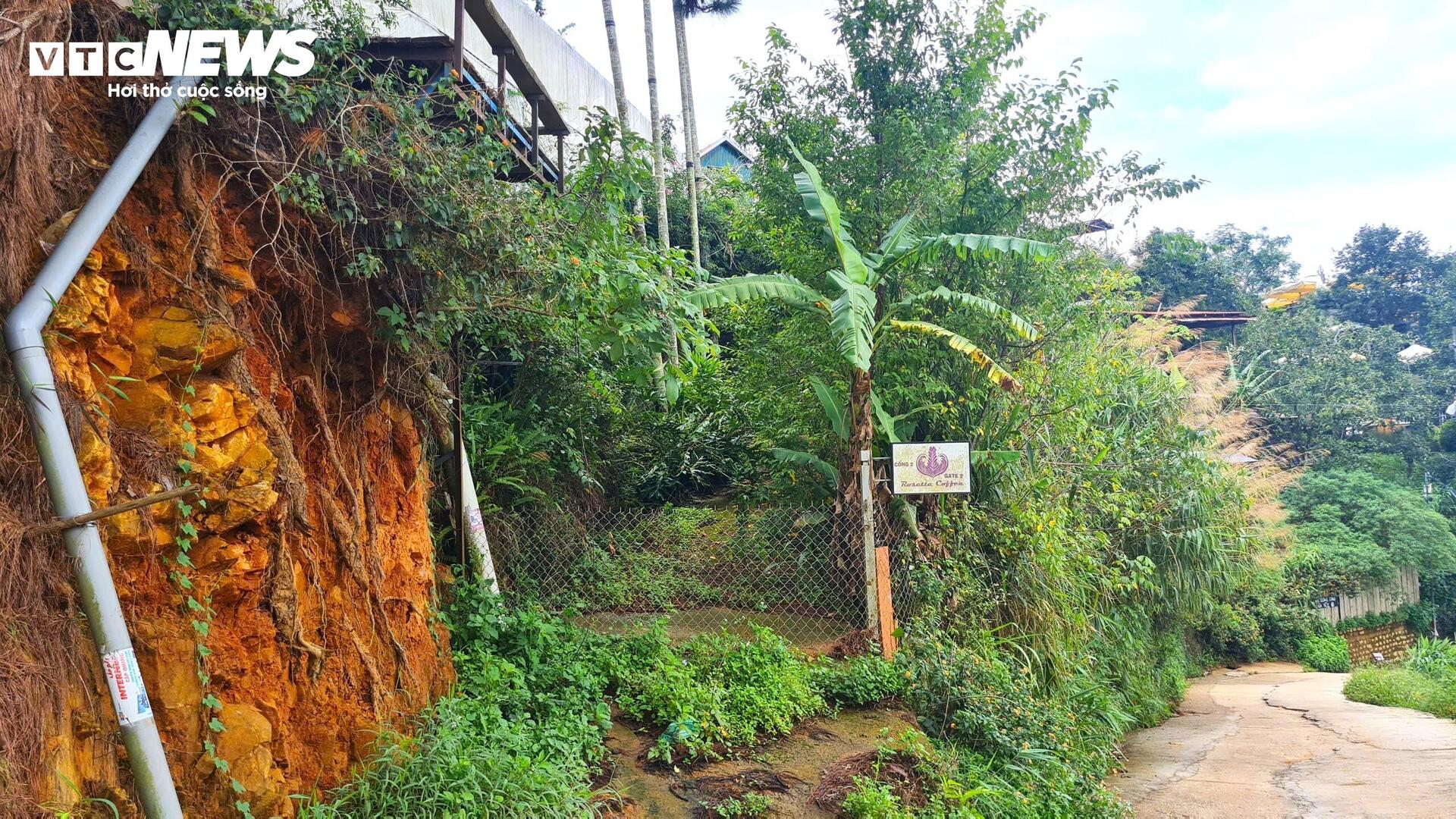 Những quán cà phê chênh vênh mùa mưa, sạt lở rình rập ở Đà Lạt - 8