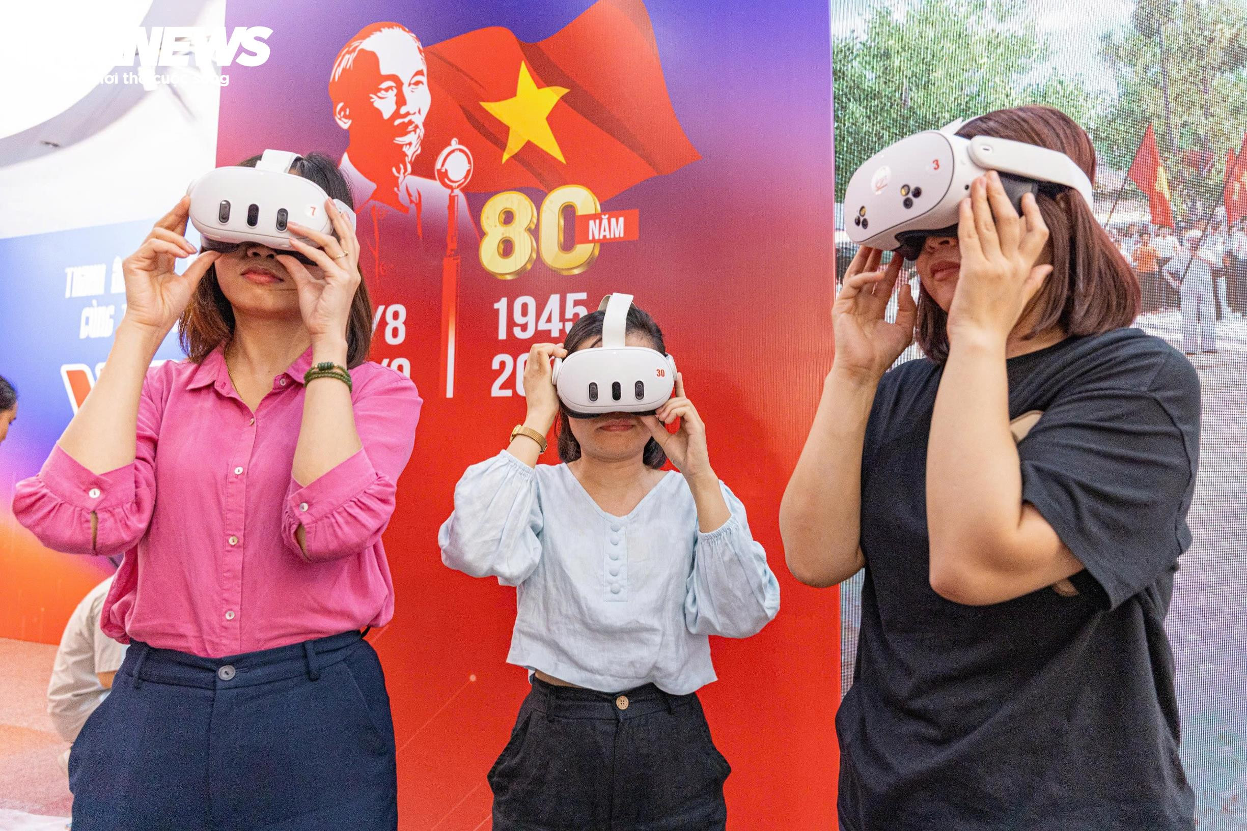 Không gian triển lãm VR 'Trở về thời khắc thiêng liêng' trước giờ G - 4