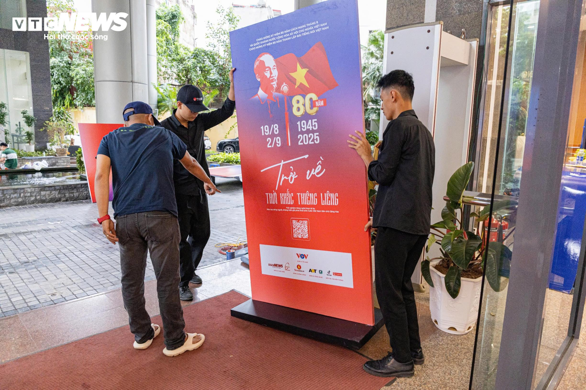 Không gian triển lãm VR 'Trở về thời khắc thiêng liêng' trước giờ G - 6