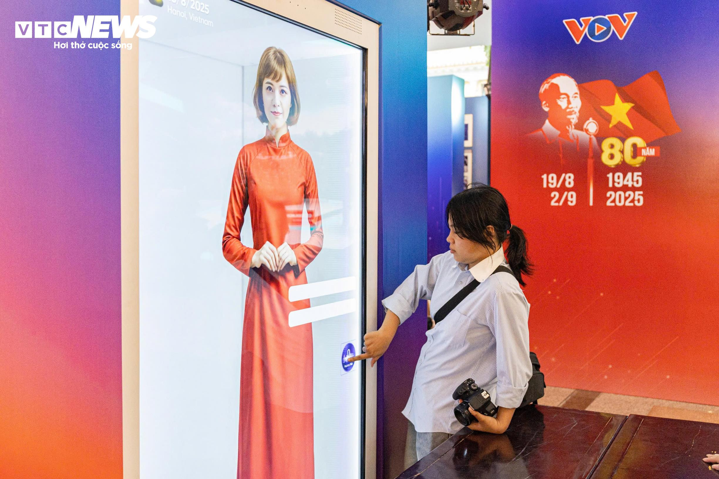 Không gian triển lãm VR 'Trở về thời khắc thiêng liêng' trước giờ G - 10