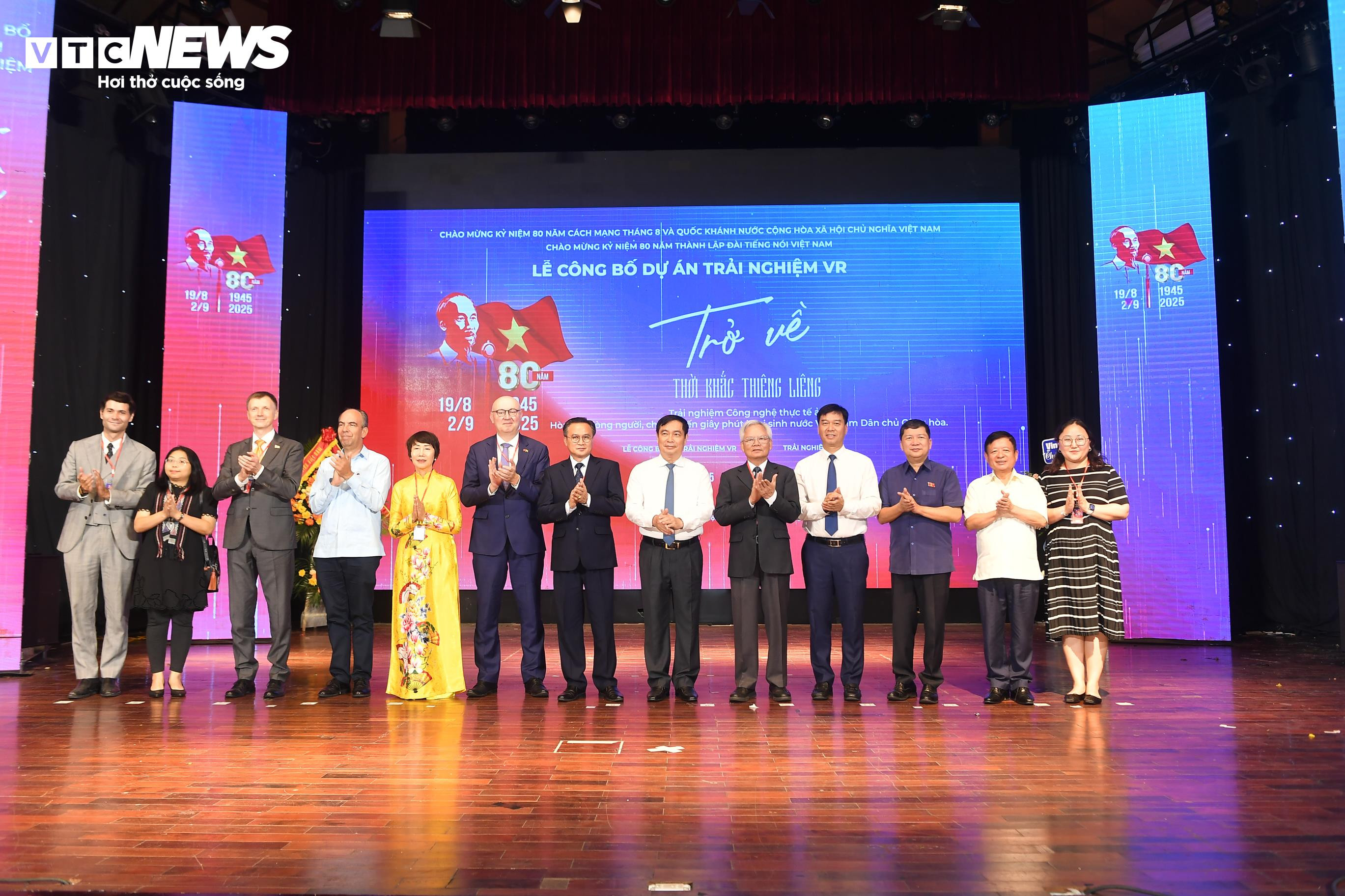 Toàn cảnh lễ công bố dự án trải nghiệm 'Trở về thời khắc thiêng liêng' - 12