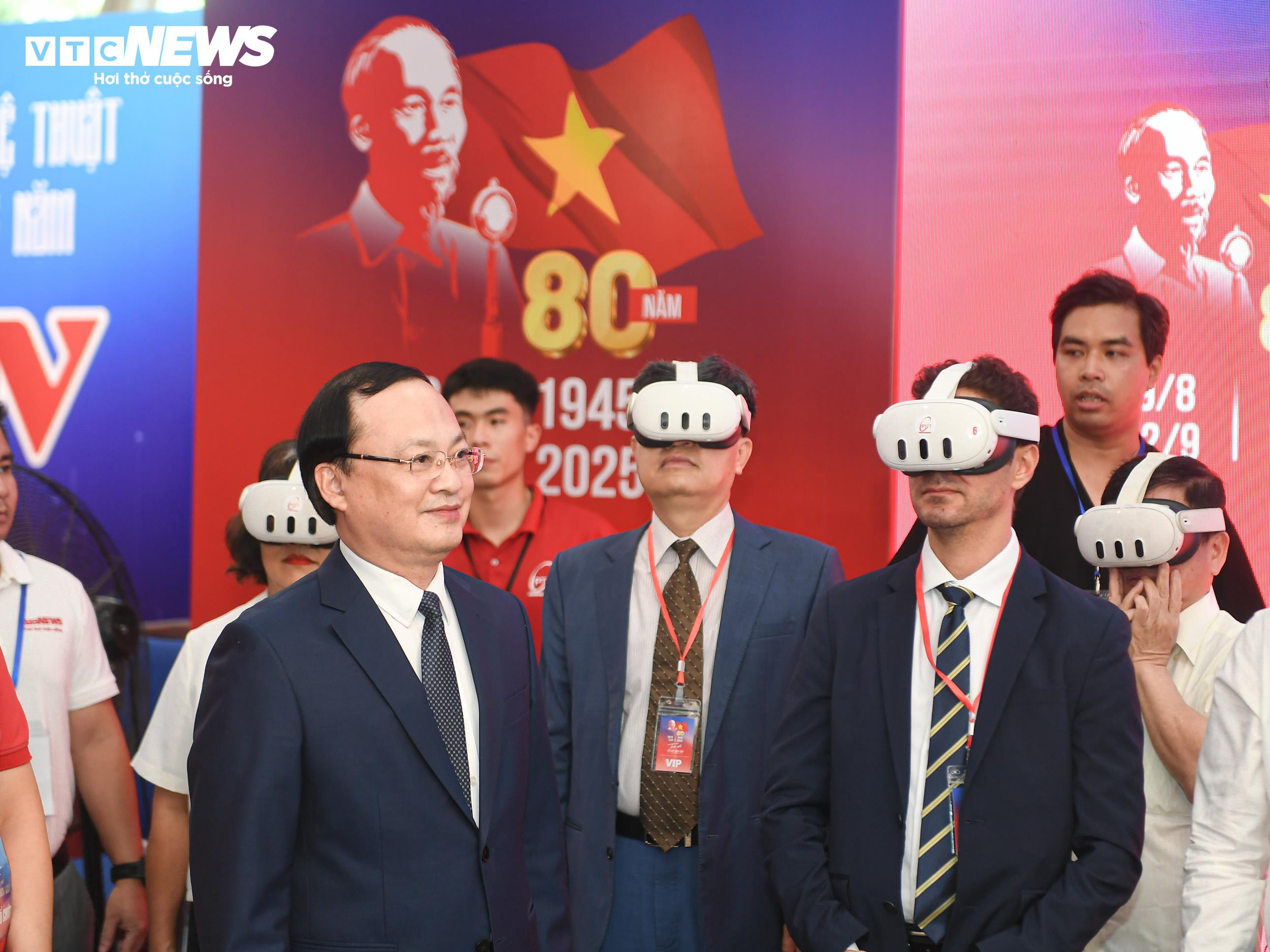 Toàn cảnh lễ công bố dự án trải nghiệm 'Trở về thời khắc thiêng liêng' - 14