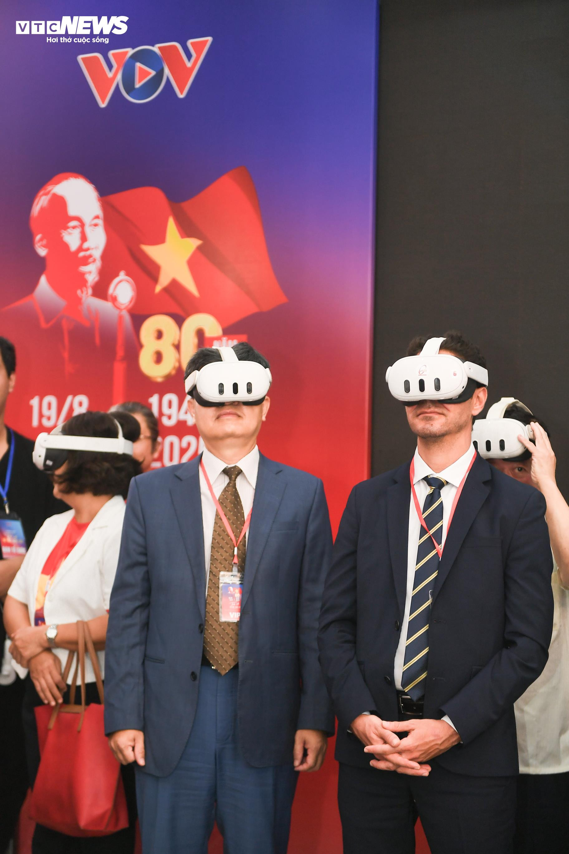 Toàn cảnh lễ công bố dự án trải nghiệm 'Trở về thời khắc thiêng liêng' - 16