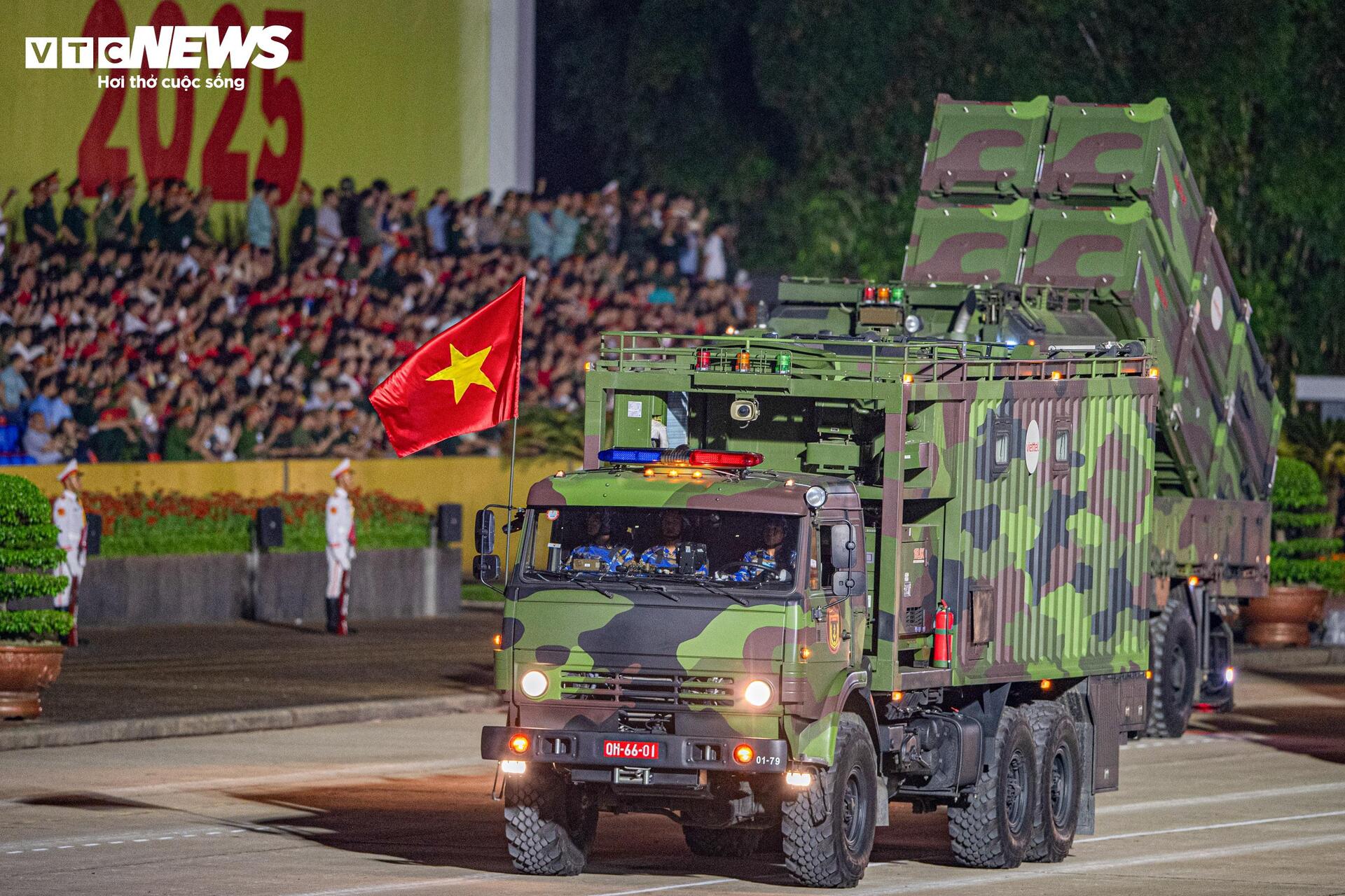 Dàn khí tài hiện đại của Viettel lần đầu diễu binh tại Quảng trường Ba Đình - 4
