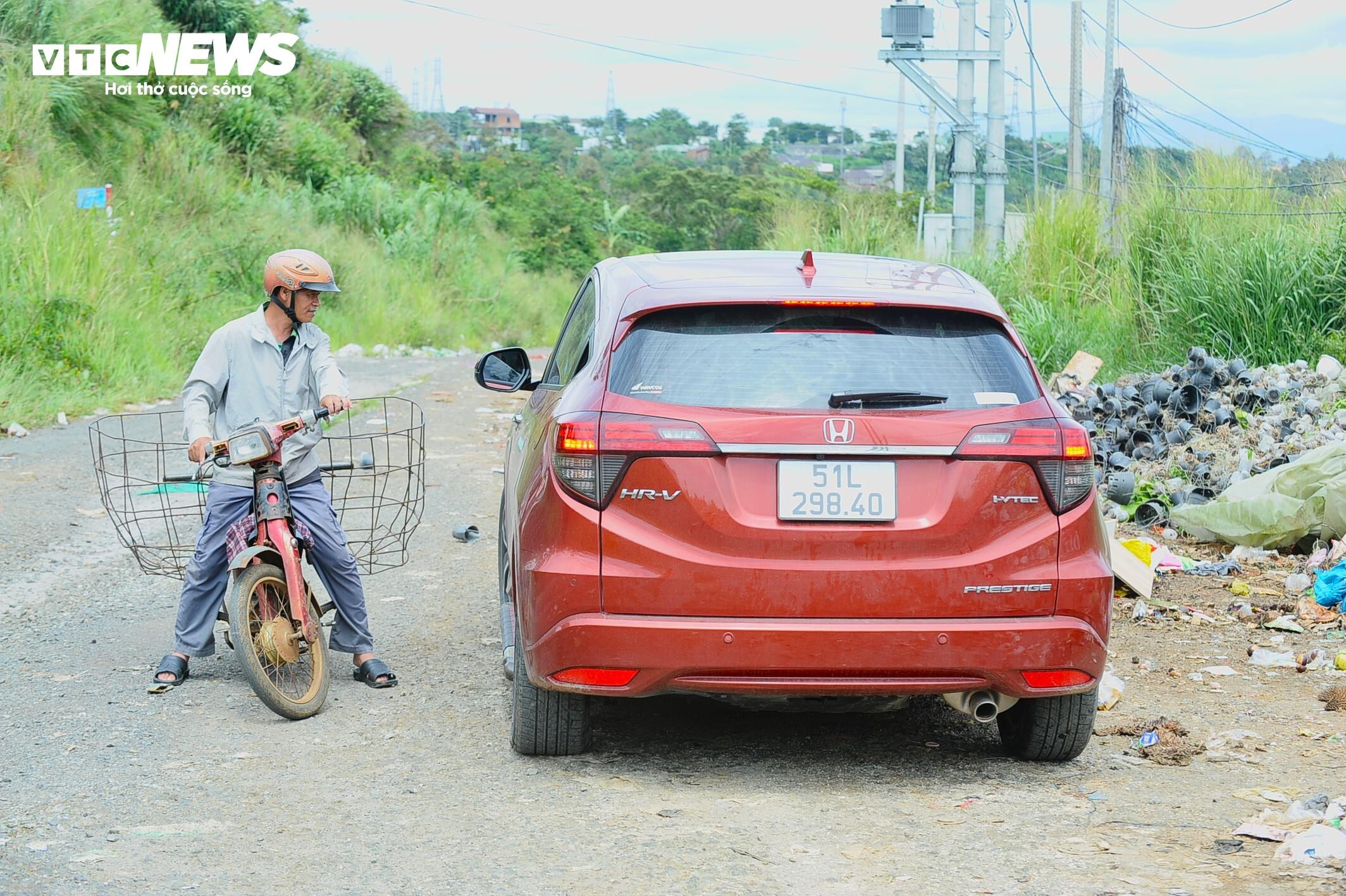 Hiện trạng 'nát bươm' của tuyến đường tránh 800 tỷ đứng im gần 5 năm ở Lâm Đồng - 10