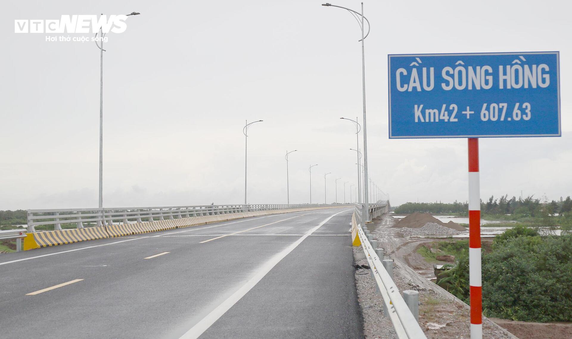 Chiêm ngưỡng cầu sông Hồng gần 1.000 tỷ đồng nối Hưng Yên với Ninh Bình - 12
