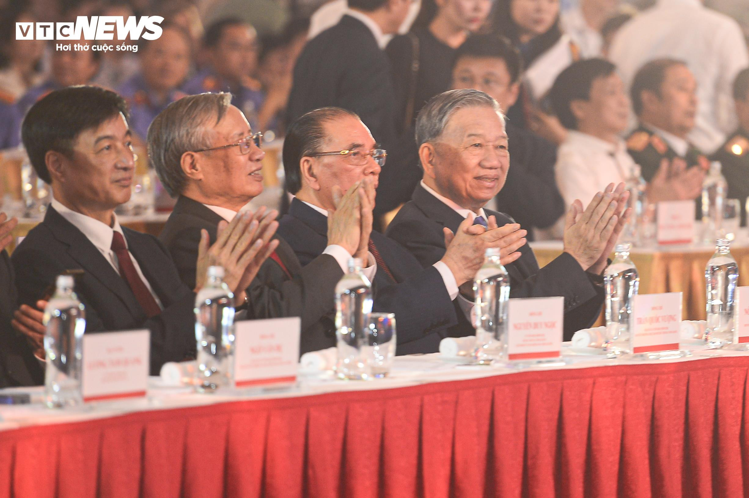 Toàn cảnh lễ khai mạc Triển lãm '80 năm hành trình Độc lập - Tự do - Hạnh phúc' - 2