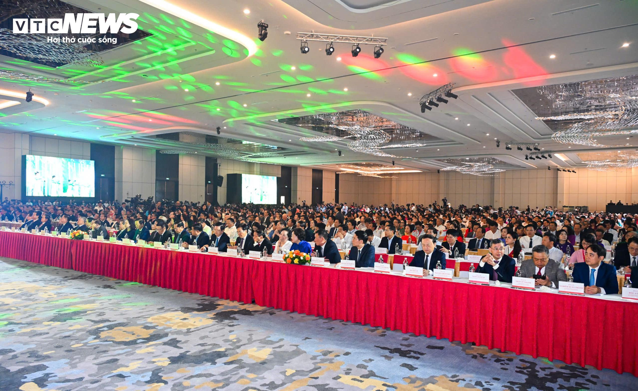 Toàn cảnh lễ khai mạc Triển lãm '80 năm hành trình Độc lập - Tự do - Hạnh phúc' - 4