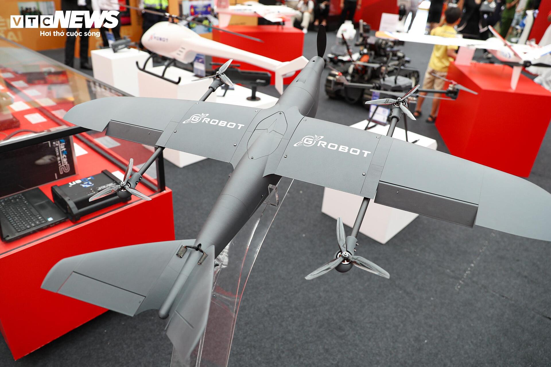 Cận cảnh dàn UAV, robot hiện đại của Bộ Công an tại Triển lãm thành tựu đất nước - 5