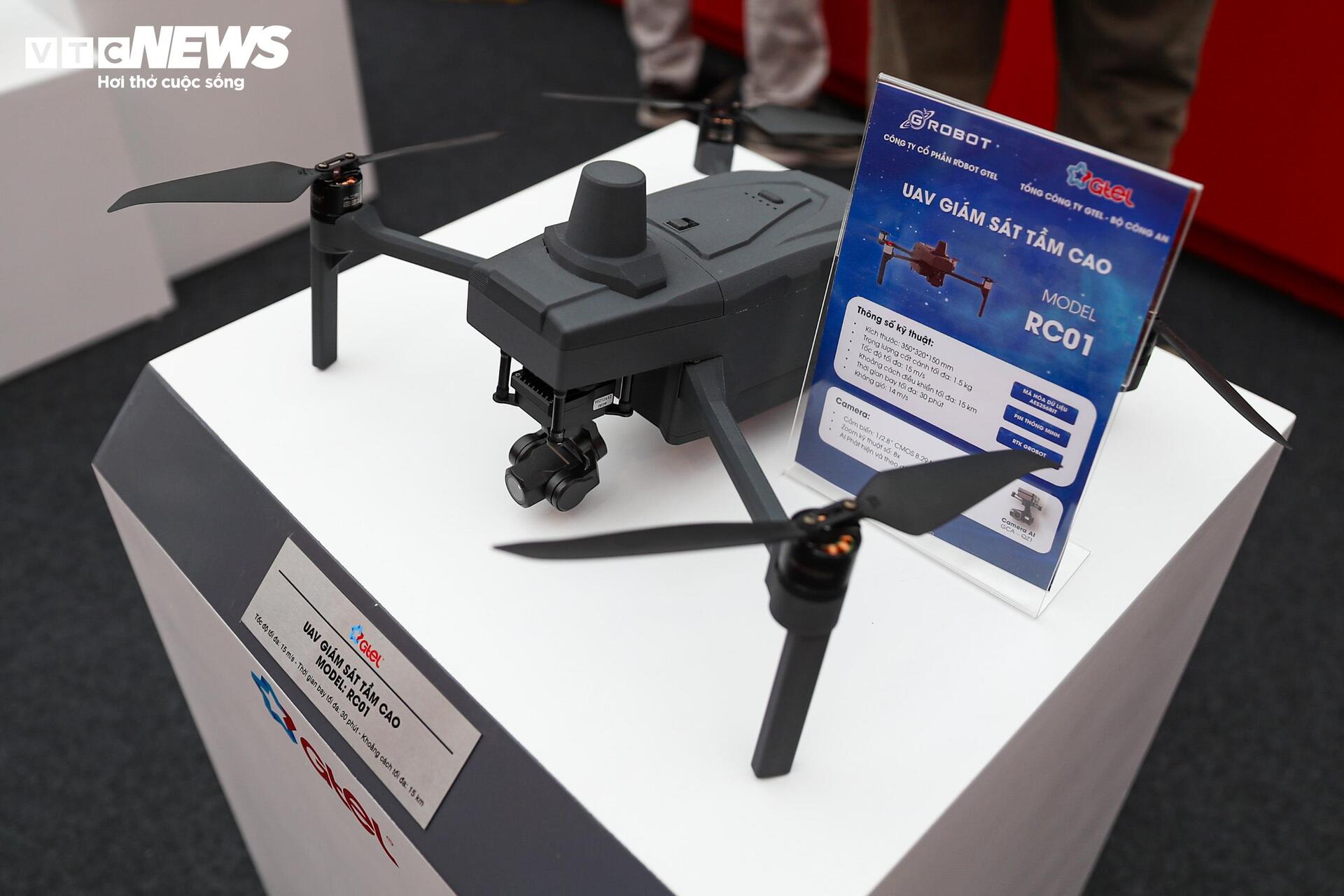 Cận cảnh dàn UAV, robot hiện đại của Bộ Công an tại Triển lãm thành tựu đất nước - 7