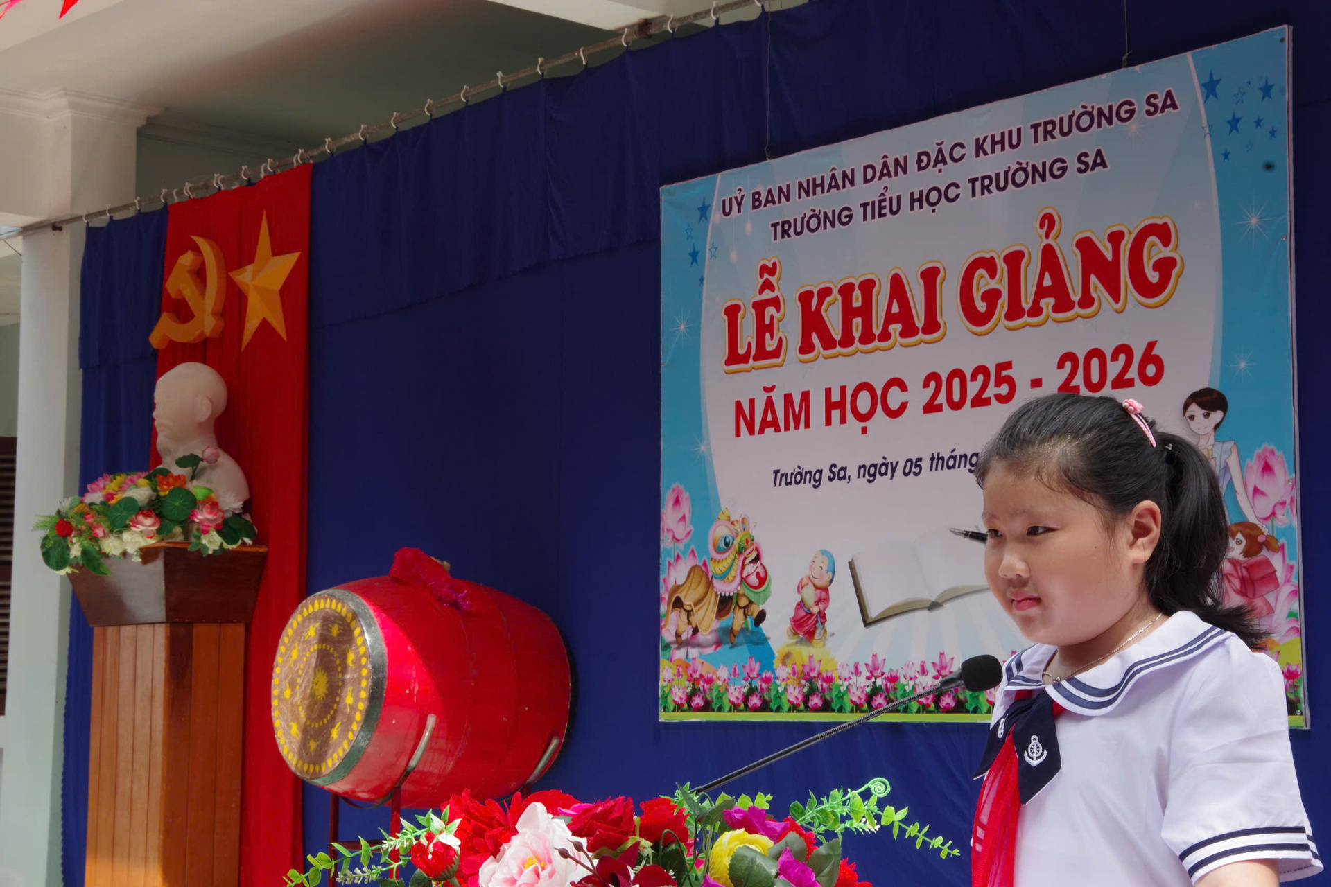 Rộn ràng khai giảng năm học mới ở đặc khu Trường Sa - 5