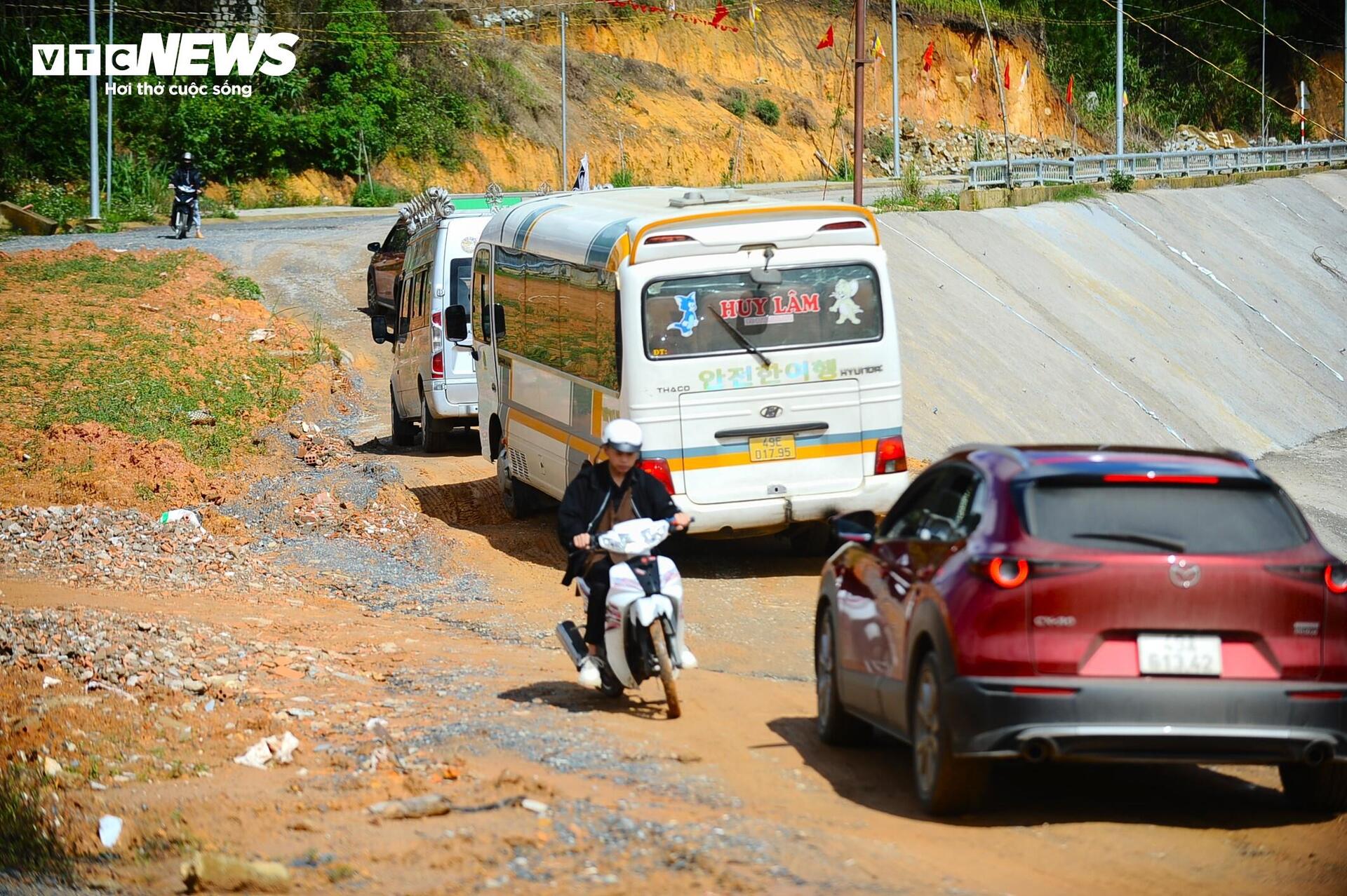 Cung đường 7,4km đẹp nhất Đà Lạt thi công gần 5 năm chưa xong - 12