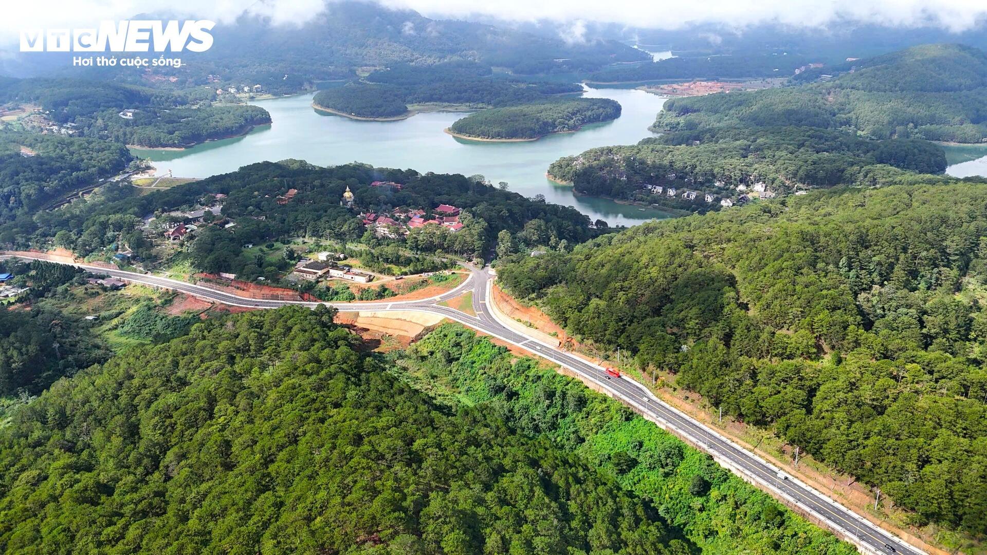 Cung đường 7,4km đẹp nhất Đà Lạt thi công gần 5 năm chưa xong - 3