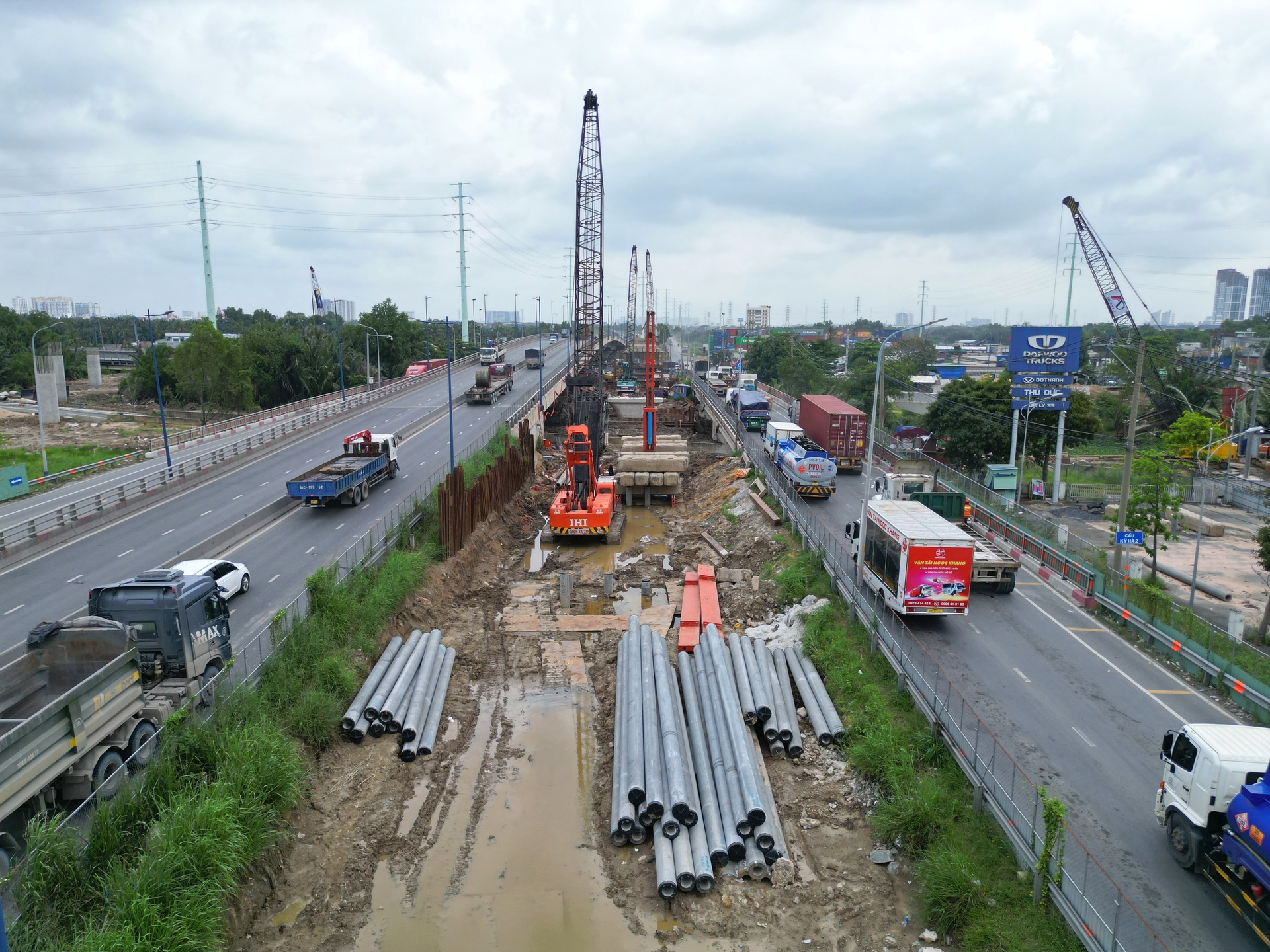 Loạt dự án ở TP.HCM chậm tiến độ, có công trình 10 năm vẫn chưa về đích - 1