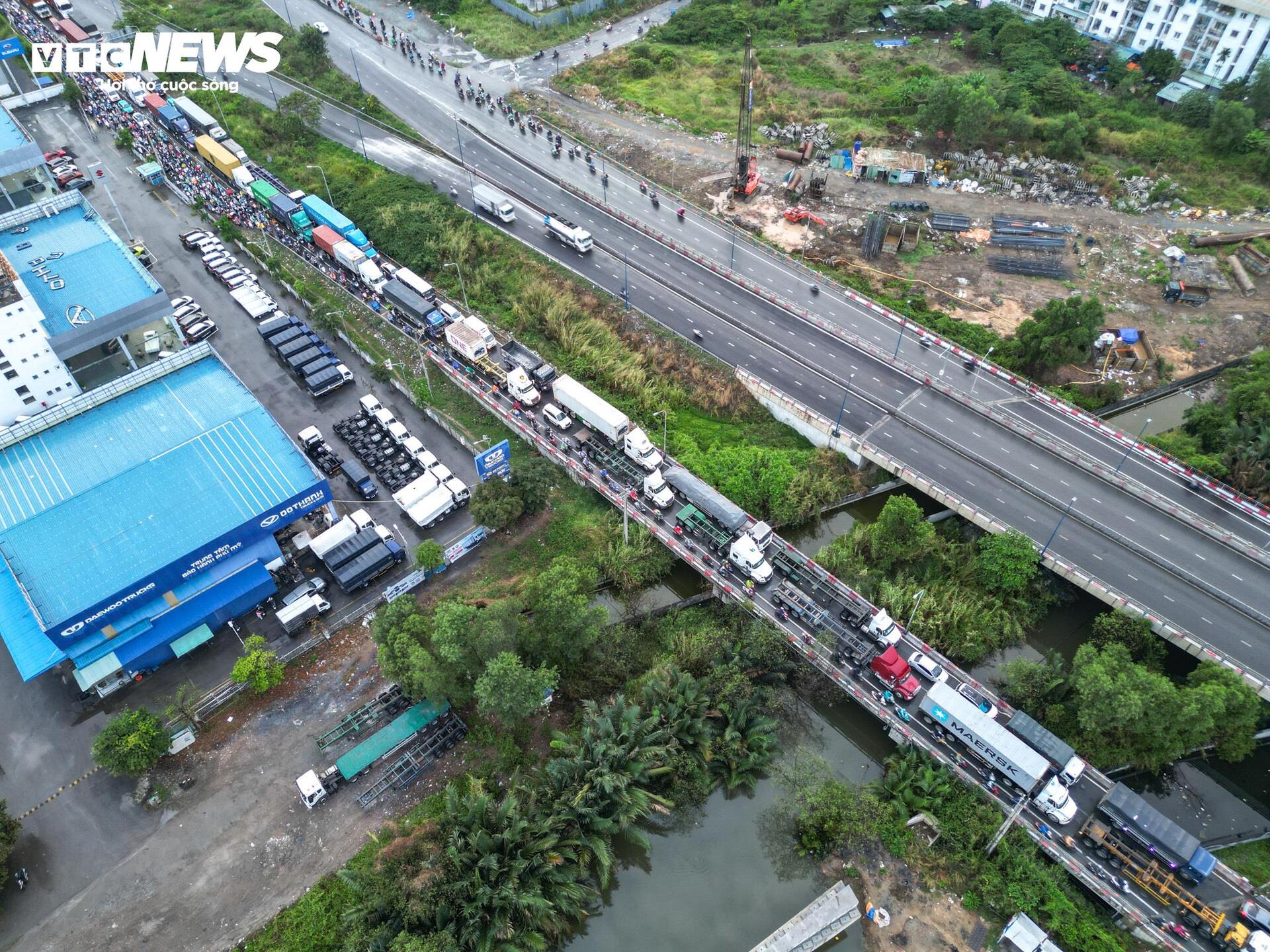 Loạt dự án ở TP.HCM chậm tiến độ, có công trình 10 năm vẫn chưa về đích - 2