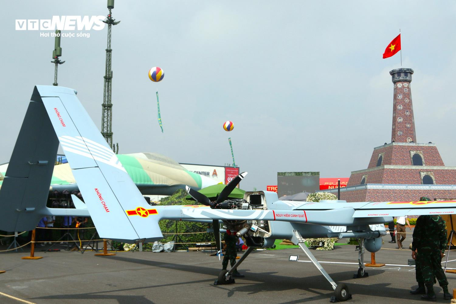 Dàn vũ khí 'Make in Vietnam' tại Triển lãm 80 năm thành tựu đất nước - 9